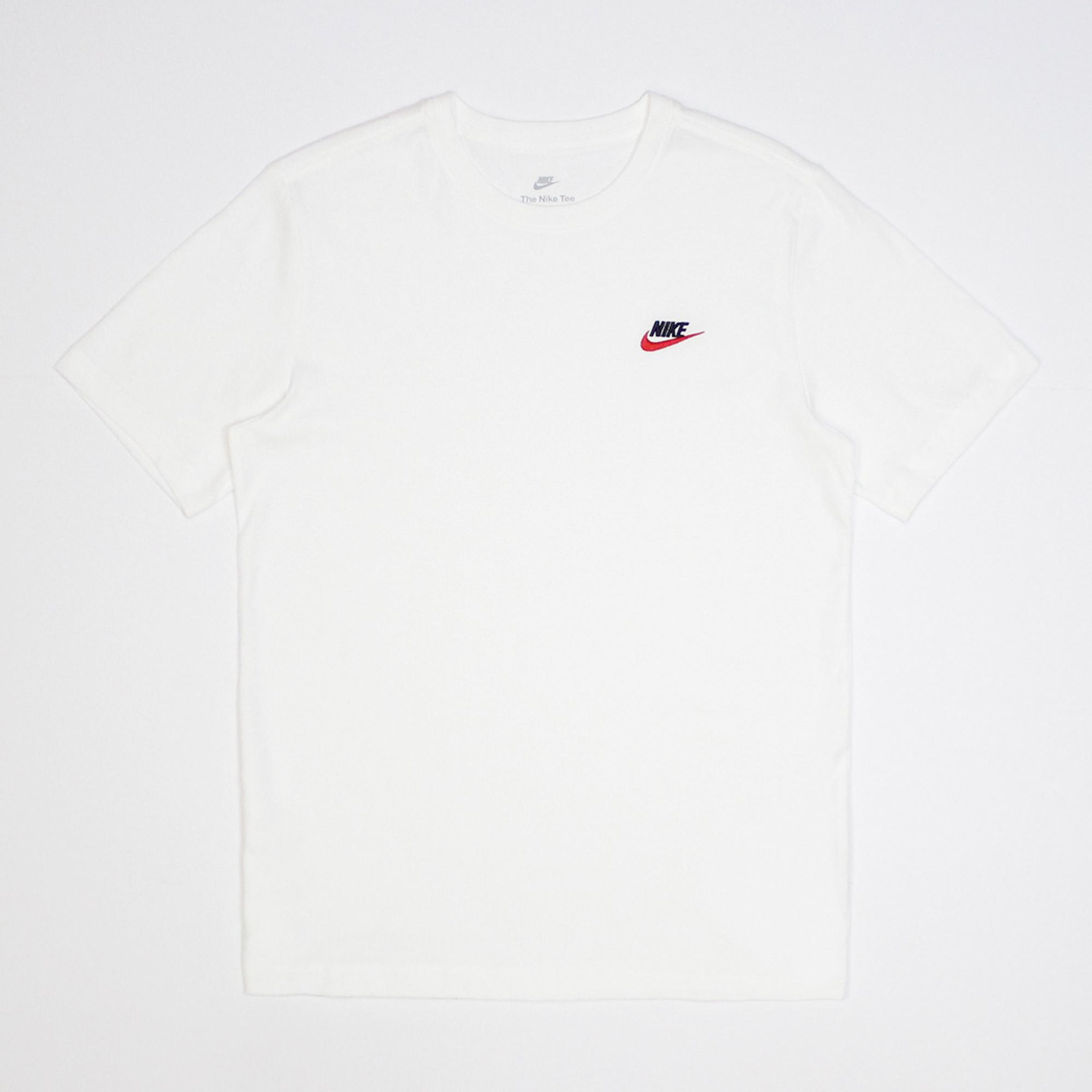 Nike Sportswear Club Erkek Beyaz T-Shirt