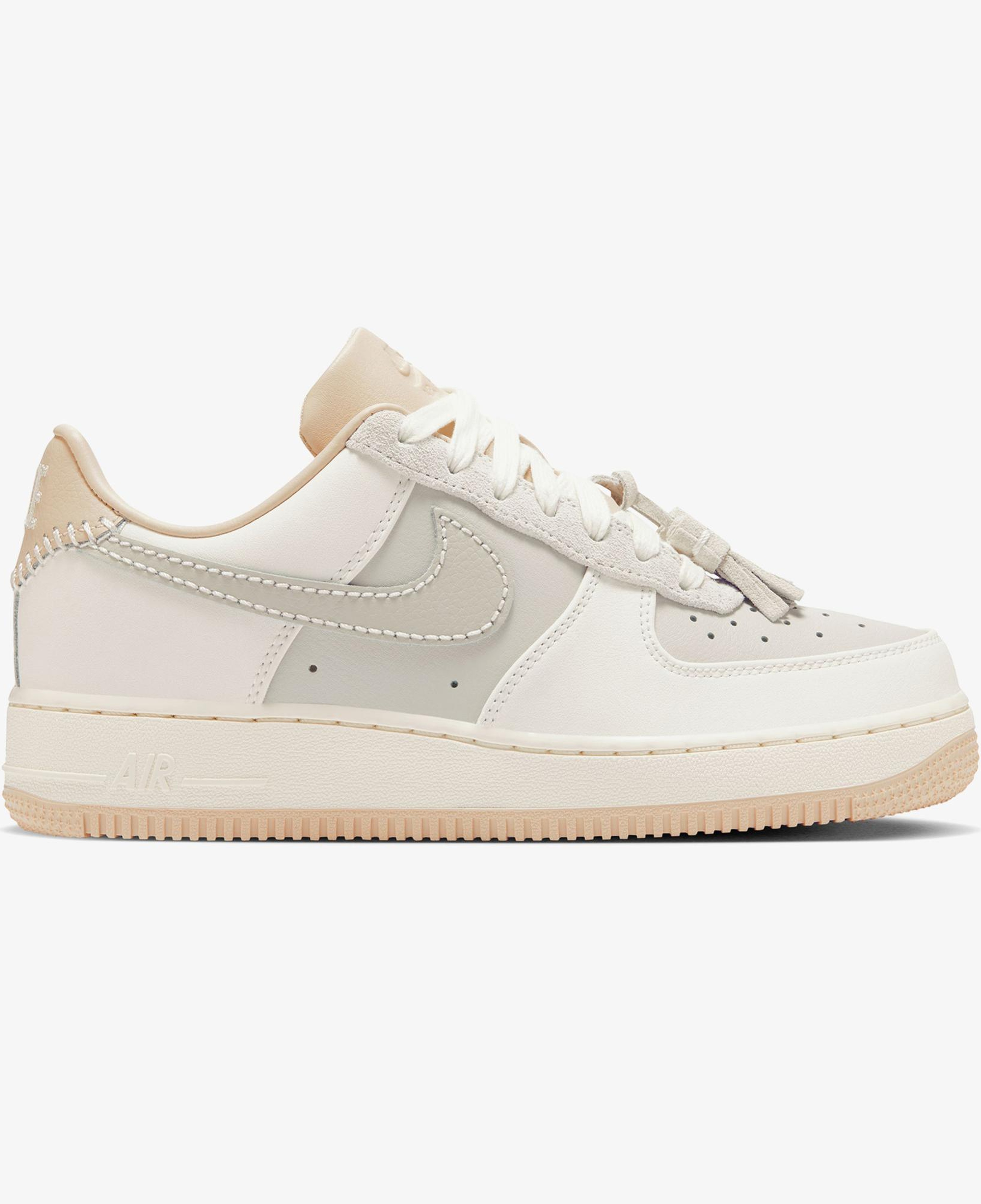 Nike Air Force 1 '07 Kadın Krem Rengi Spor Ayakkabı