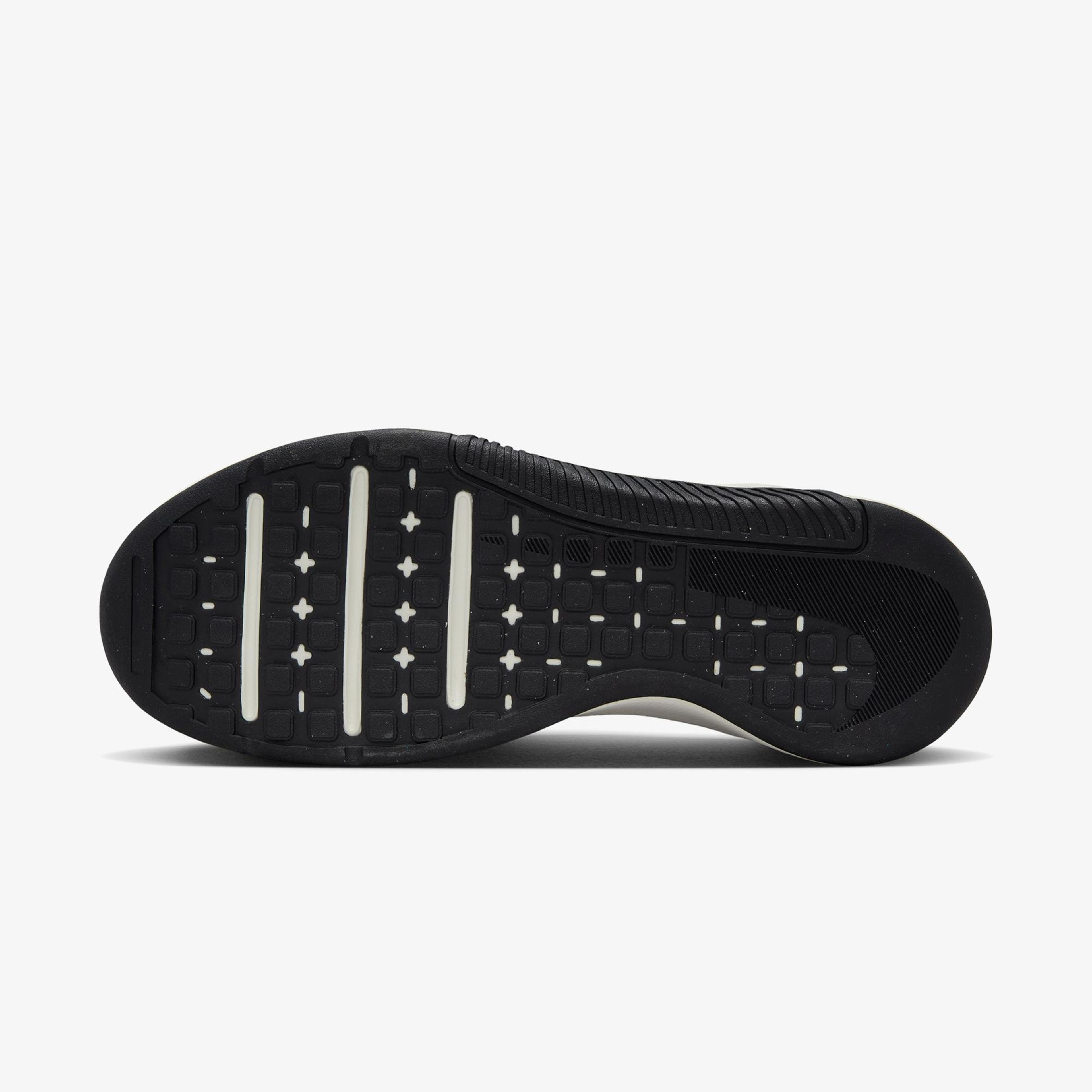 Nike MC Trainer 3 Premium Kadın Beyaz Spor Ayakkabı