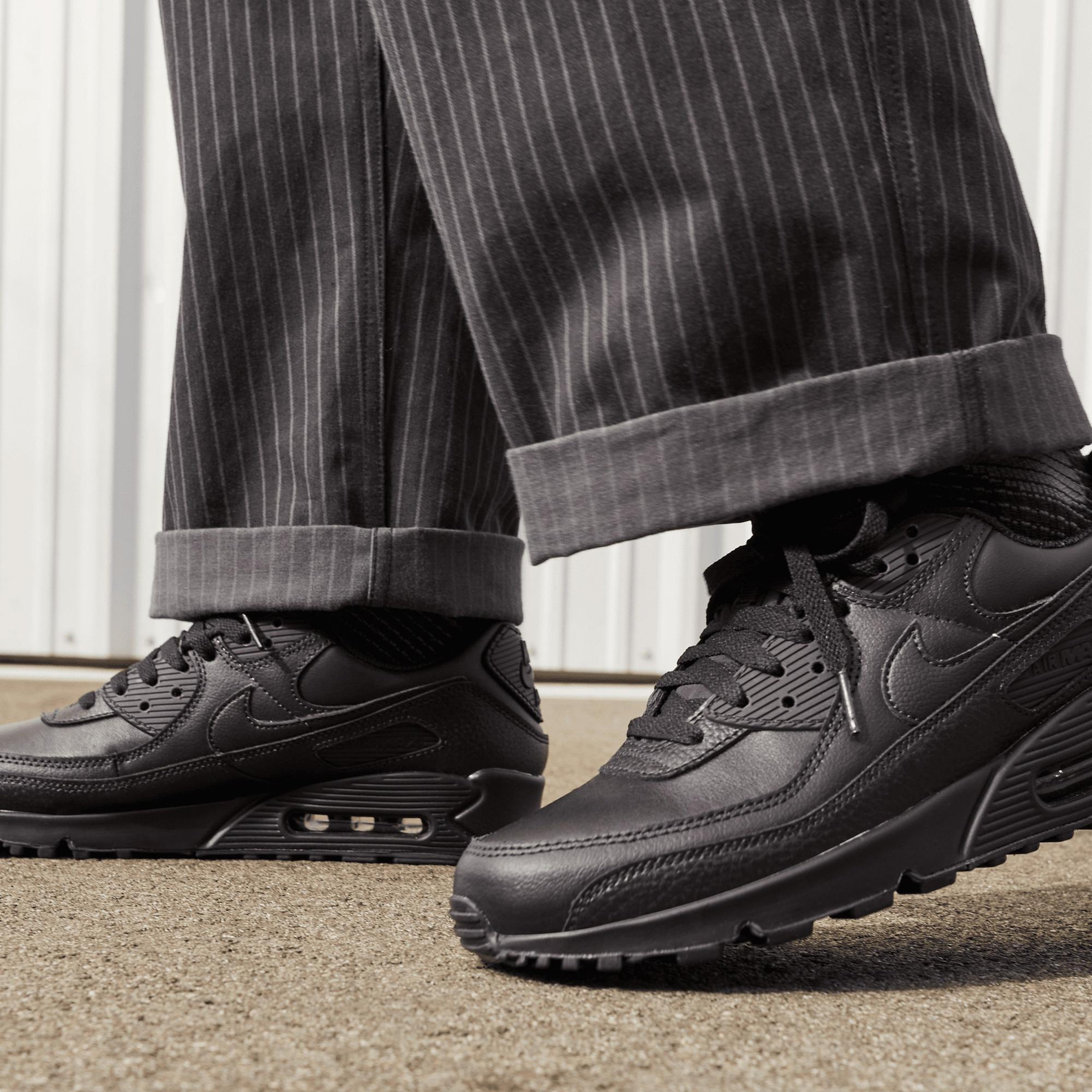 Nike Air Max 90 Leather Erkek Siyah Spor Ayakkabı