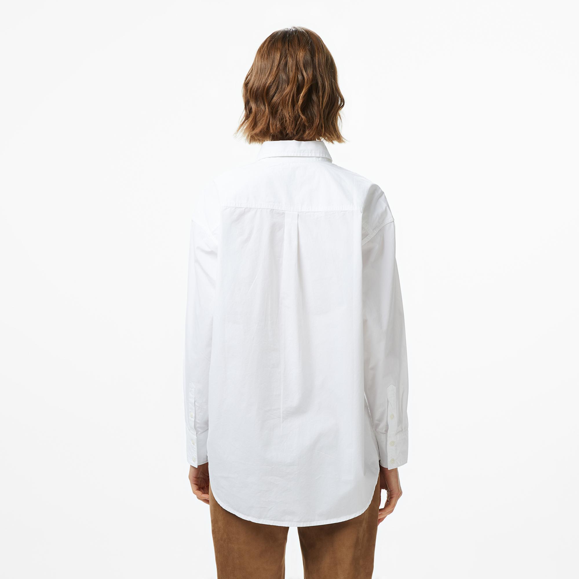 Guess Oversized Cepli Kadın Beyaz Gömlek