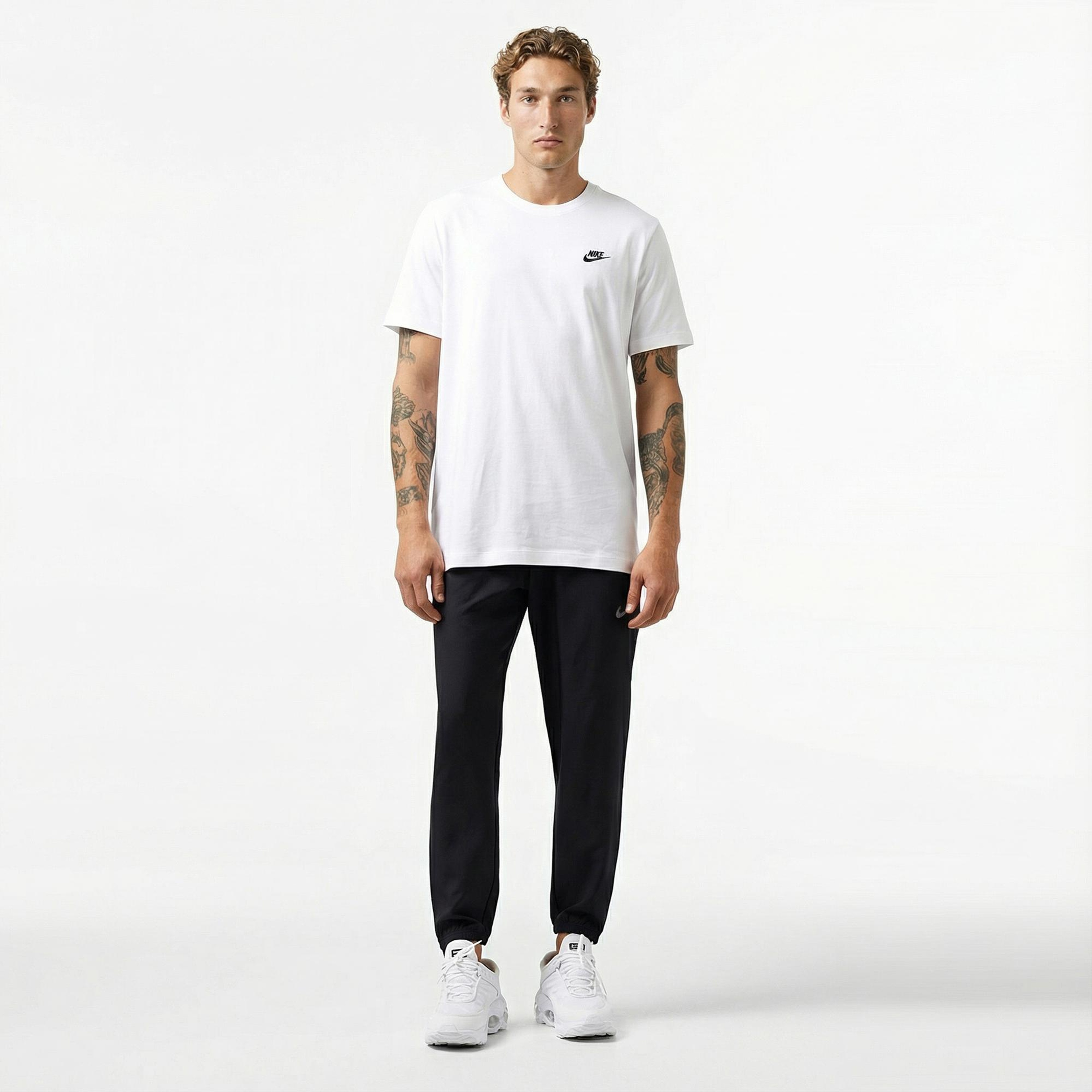 Nike Sportswear Club Erkek Beyaz T-Shirt