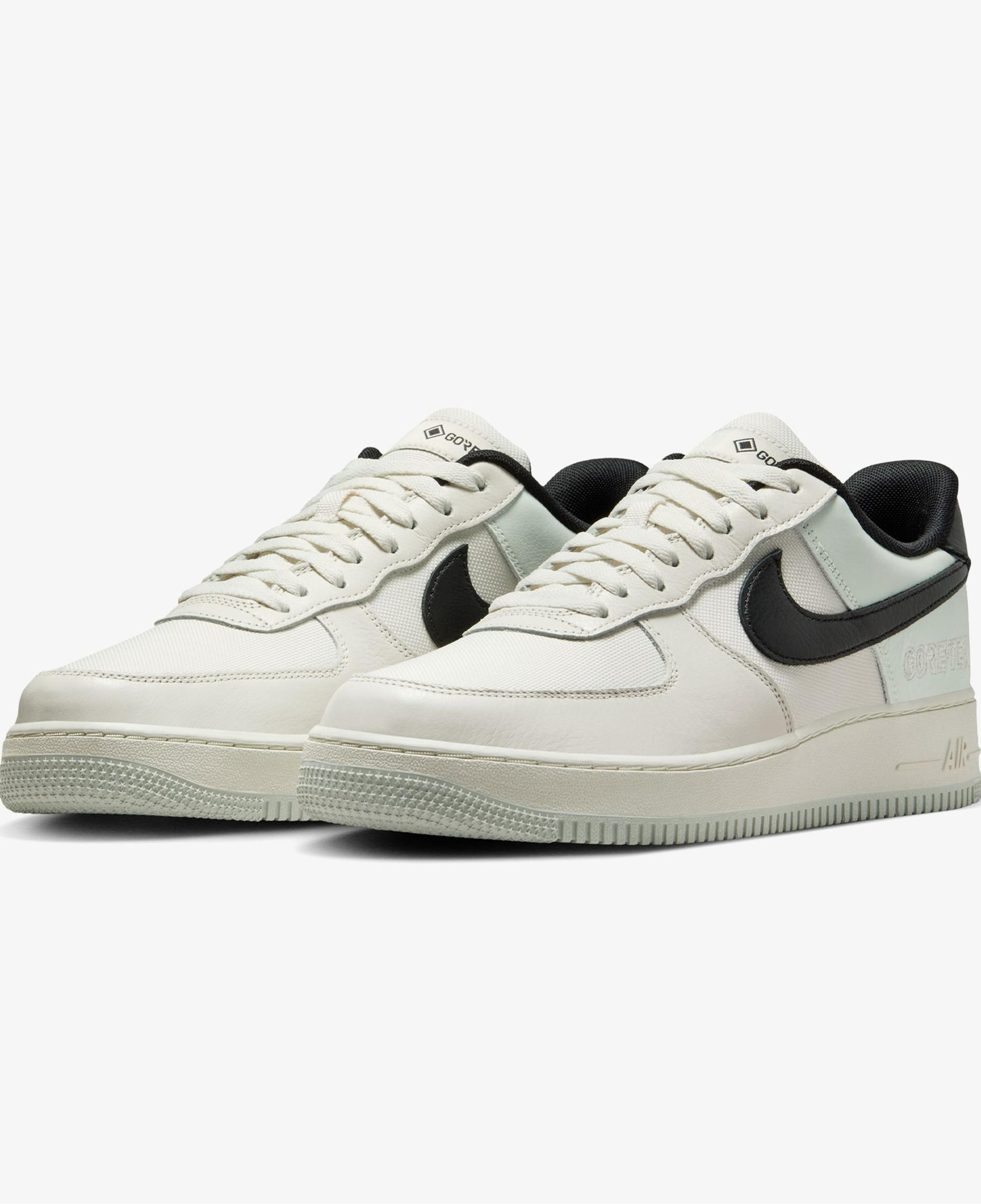 Nike Air Force 1 Gore-Tex Erkek Beyaz Spor Ayakkabı