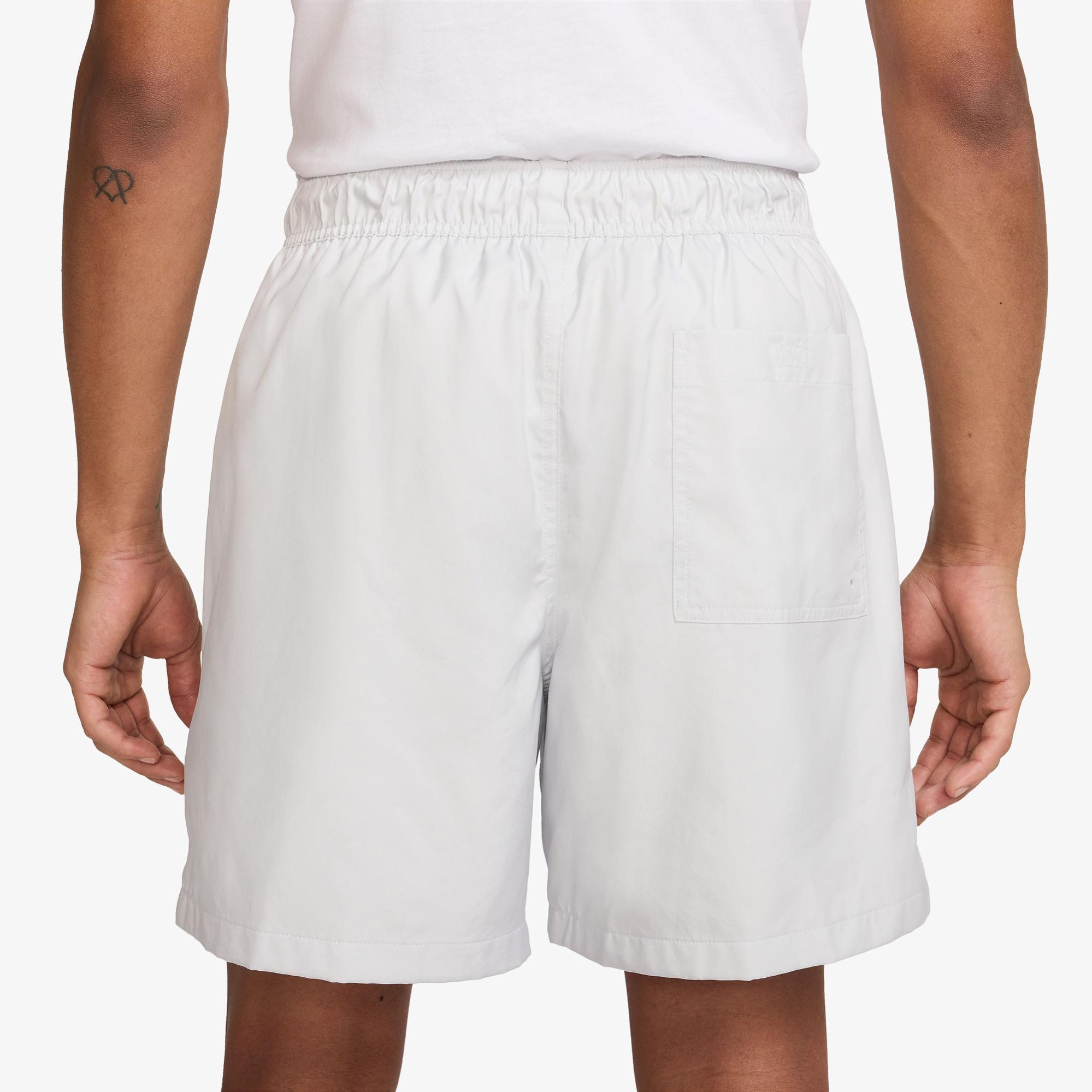 Nike Club Flow Erkek Beyaz Şort