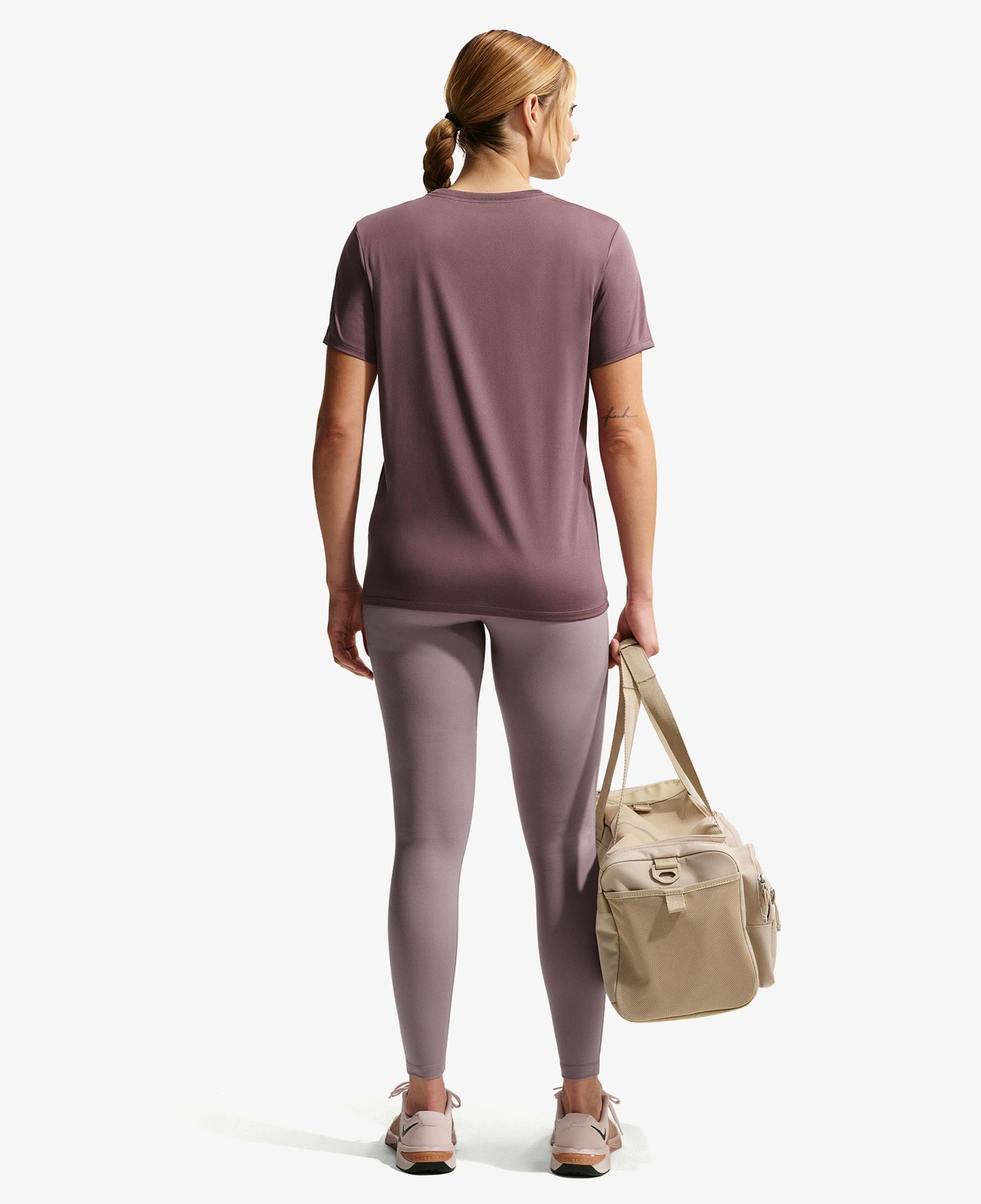 Nike Dri-Fit Kadın Pembe T-Shirt