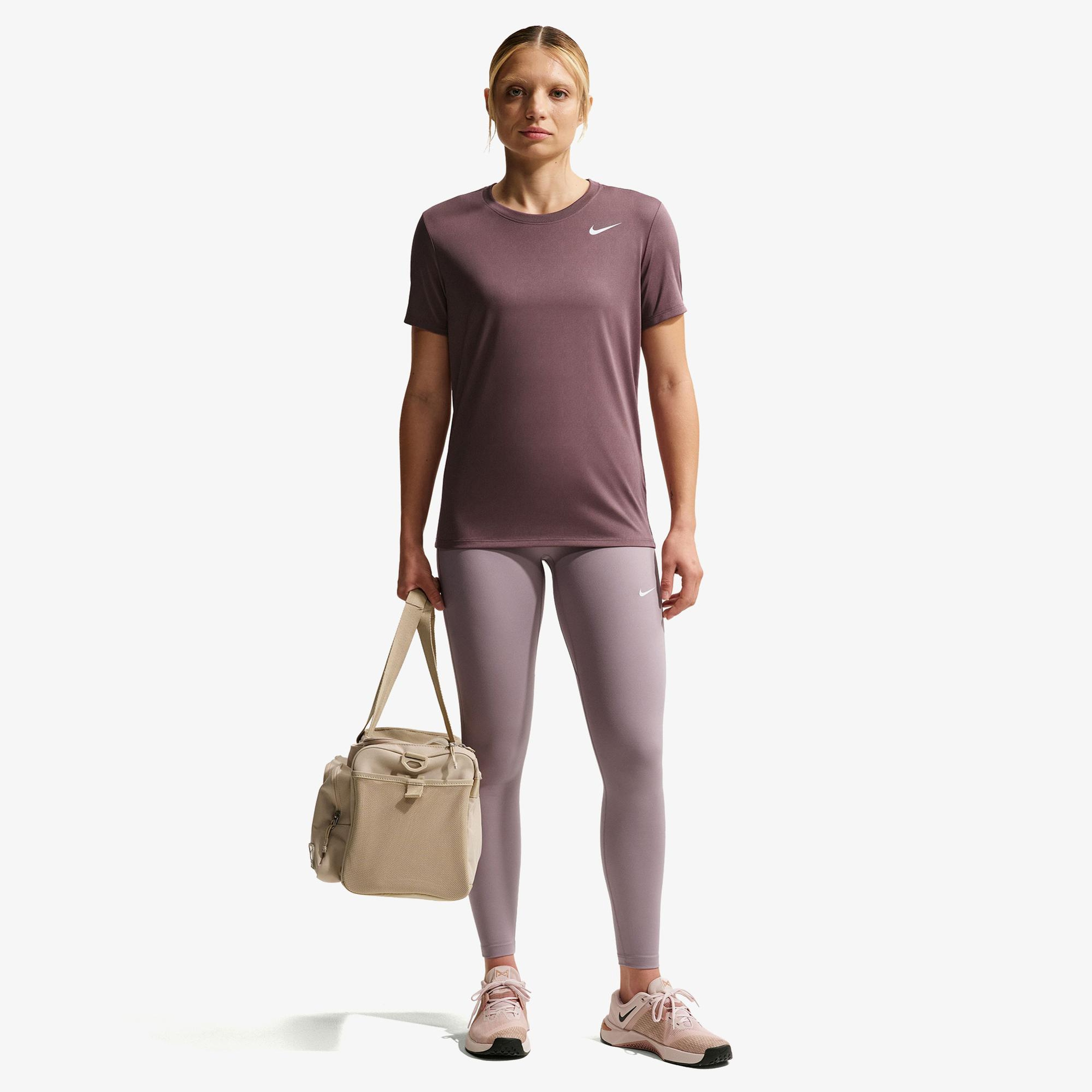 Nike Dri-Fit Kadın Pembe T-Shirt