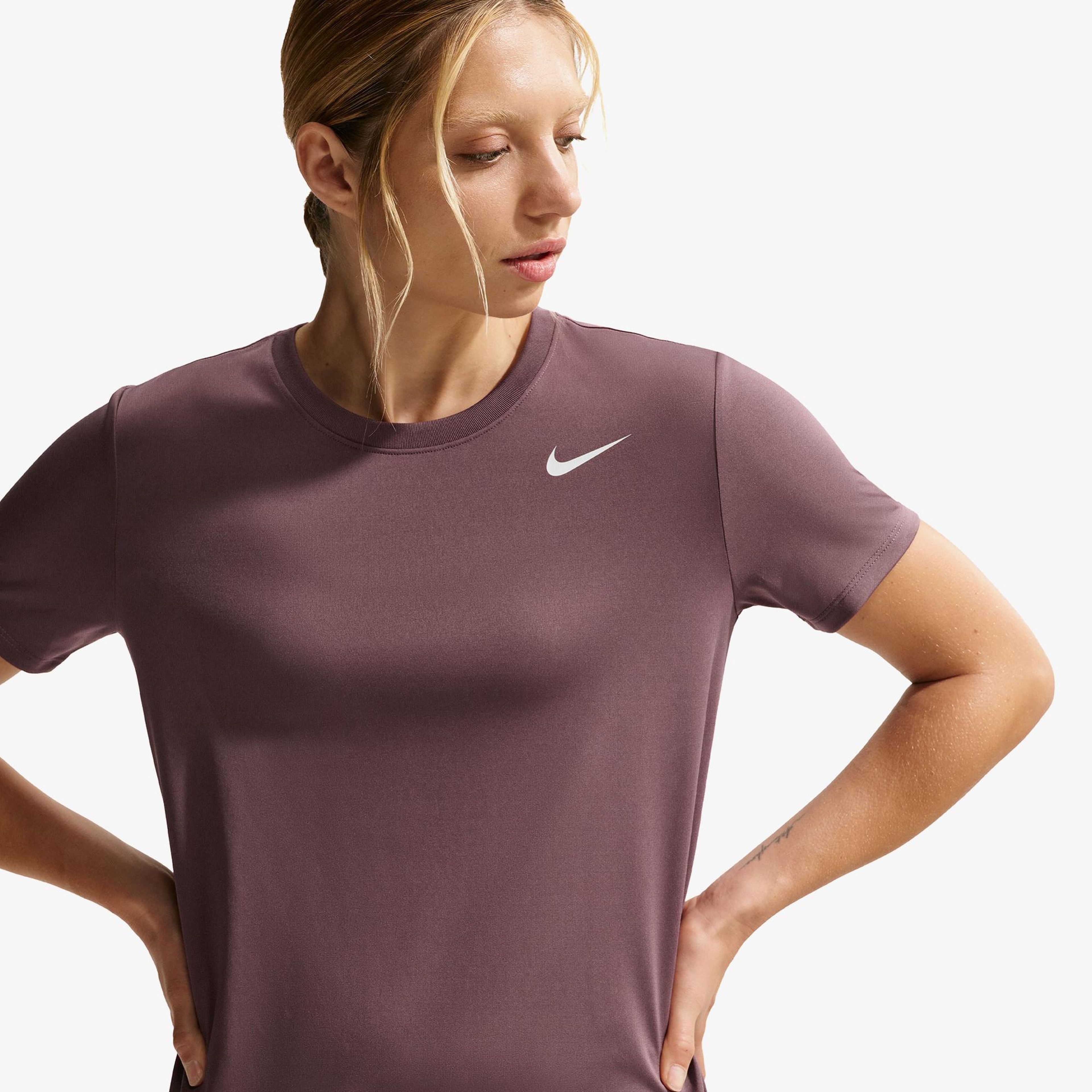 Nike Dri-Fit Kadın Pembe T-Shirt