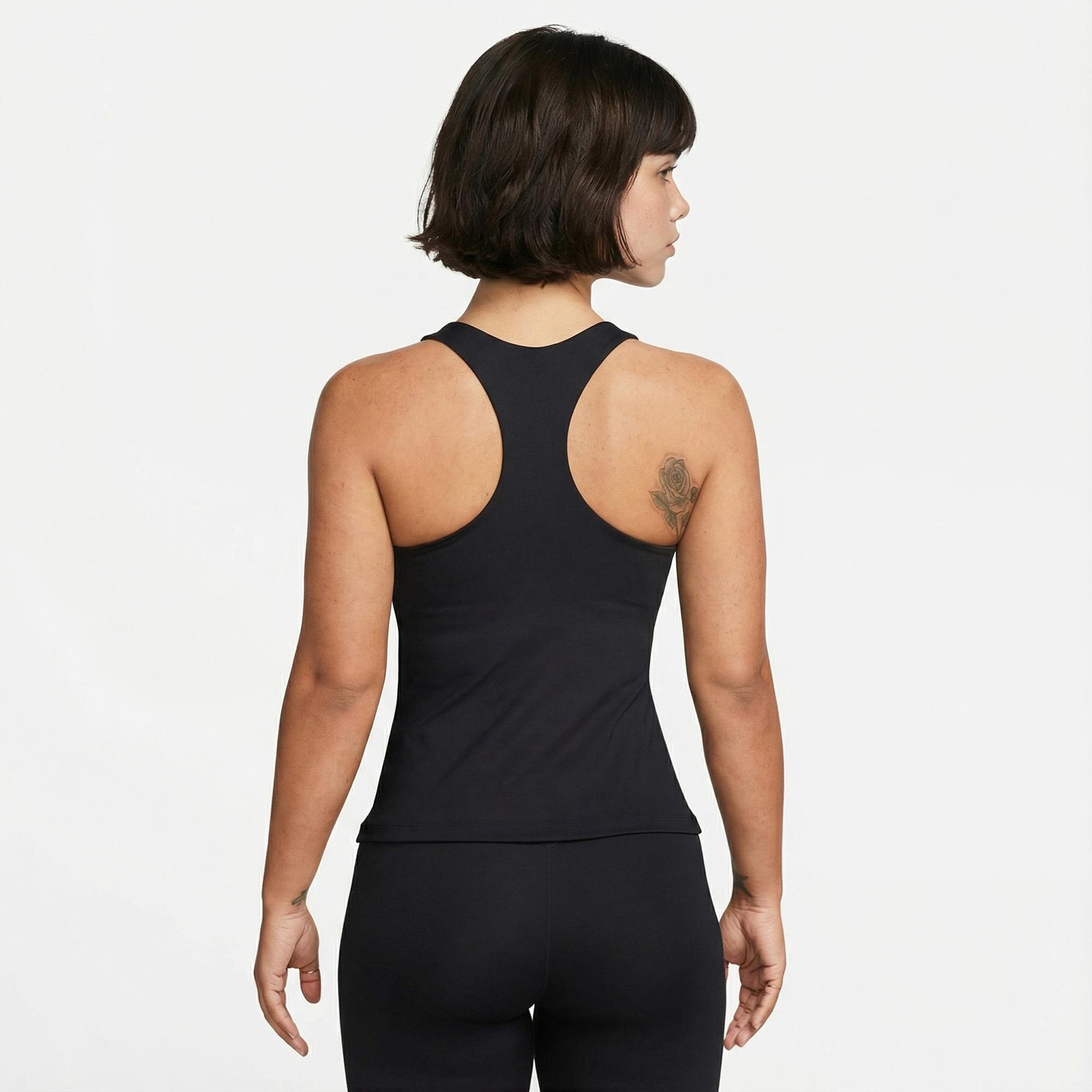 Nike Dri-Fit Swoosh Tank Kadın Siyah Kolsuz T-Shirt