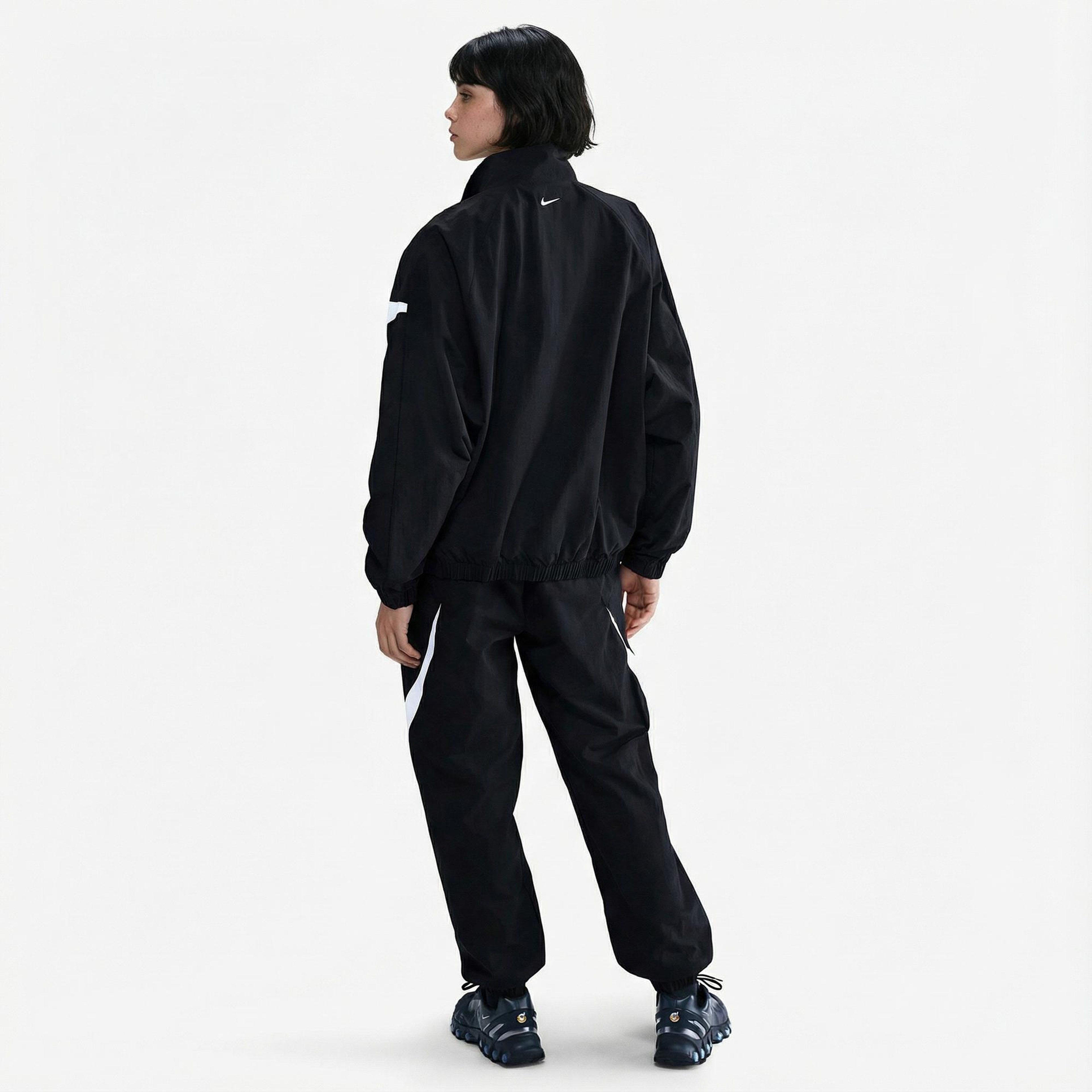 Nike Sportswear Logo Kadın Siyah Ceket