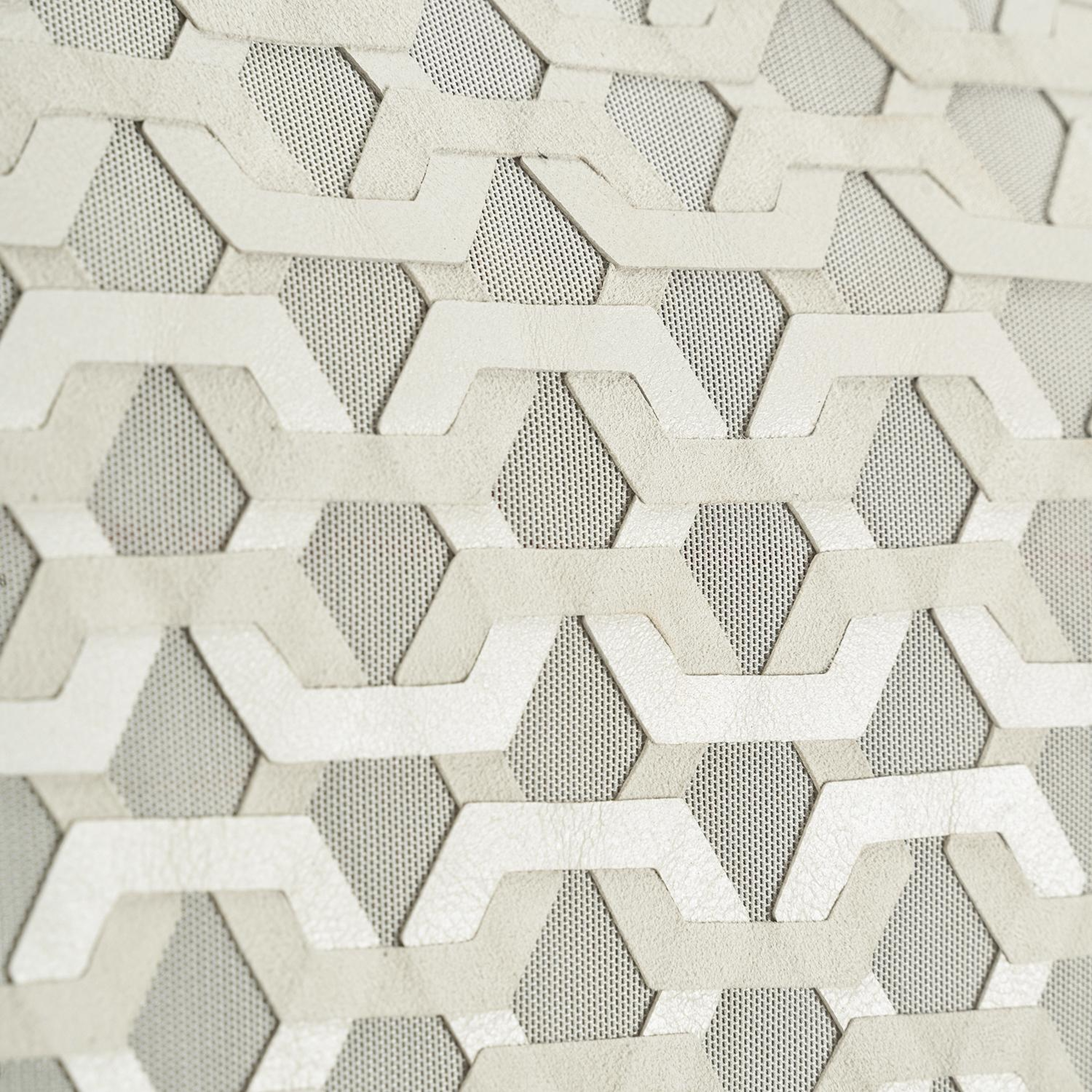 Kadın Beyaz Deri Detaylı Bluz