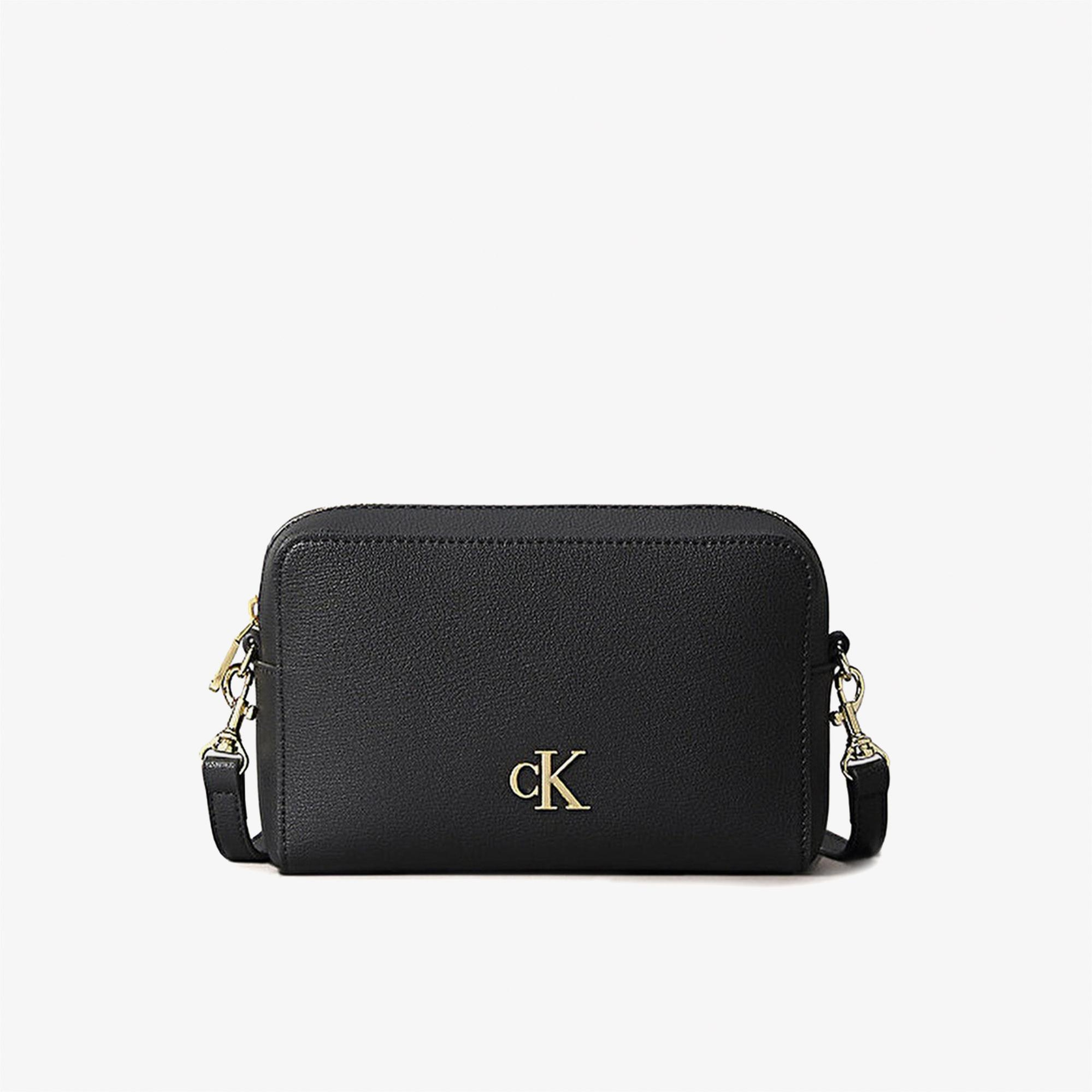 Calvin Klein Minimal Monogram Camera 20 Kadın Siyah El Çantası