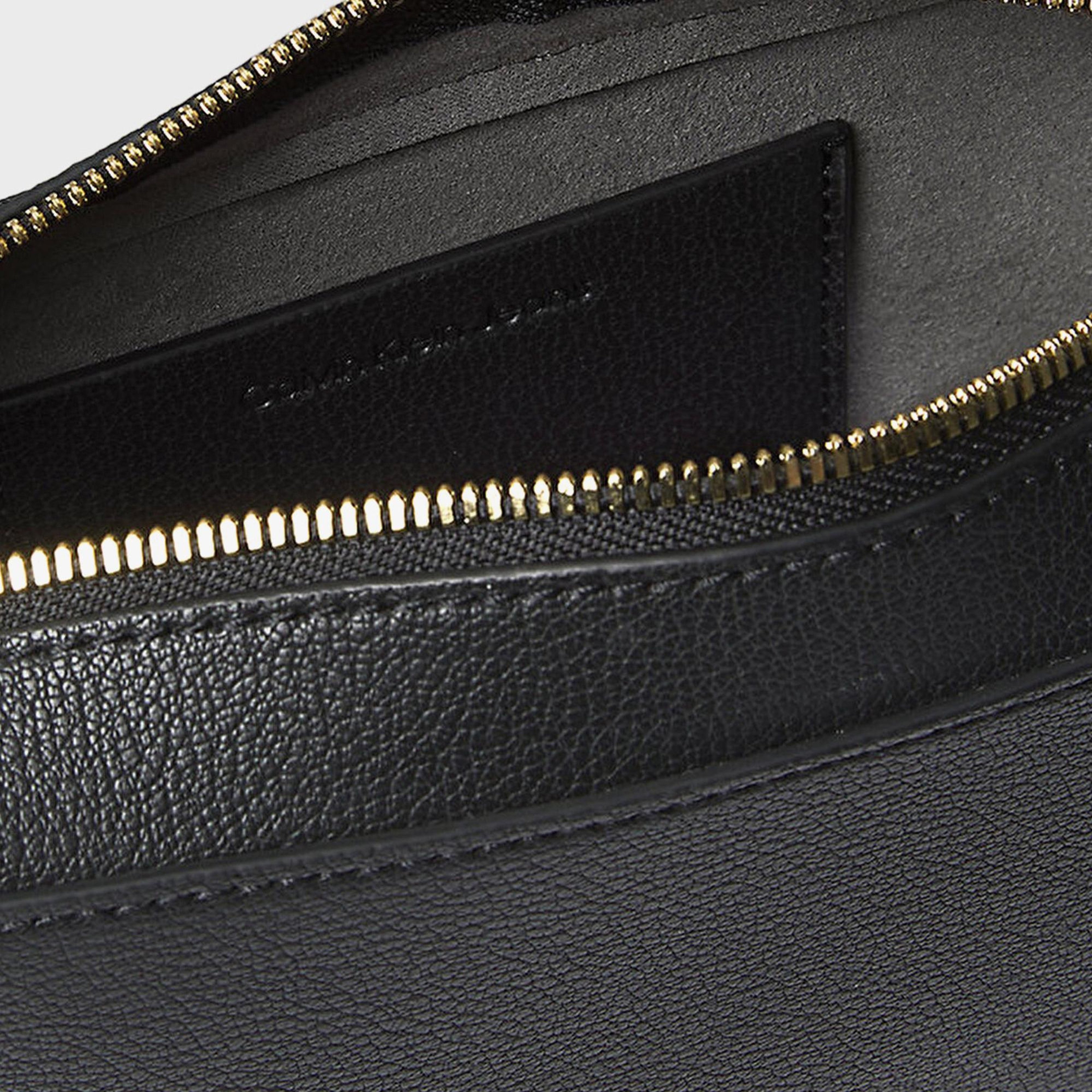 Calvin Klein Minimal Monogram Camera 20 Kadın Siyah El Çantası
