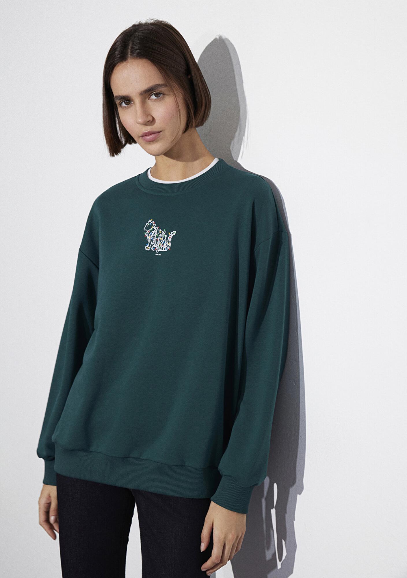Mavi Yılbaşı Temalı Yeşil Sweatshirt 1S10500-71932