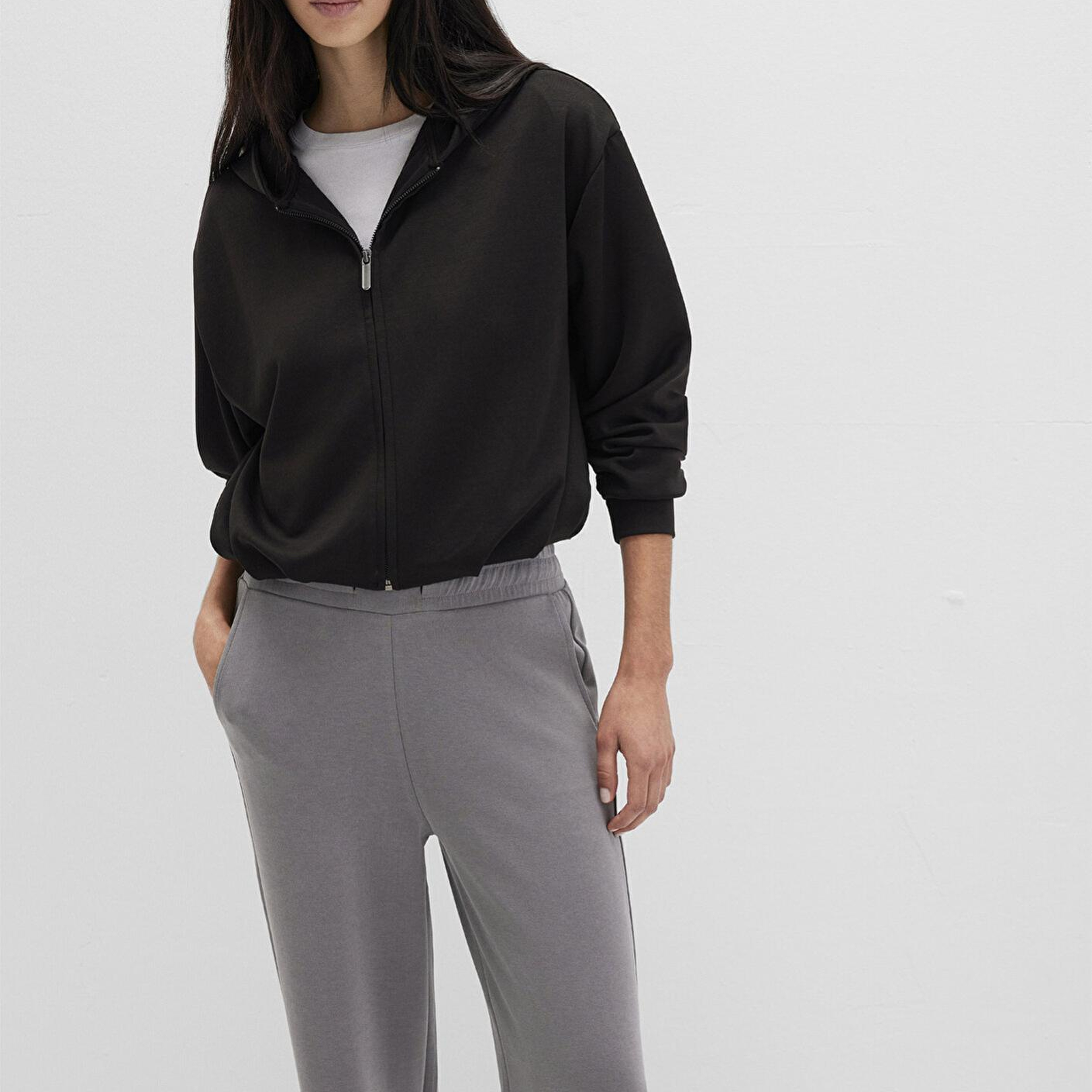 Mavi Fermuarlı (TENCEL™) Modal Siyah Sweatshirt 1S10489-900