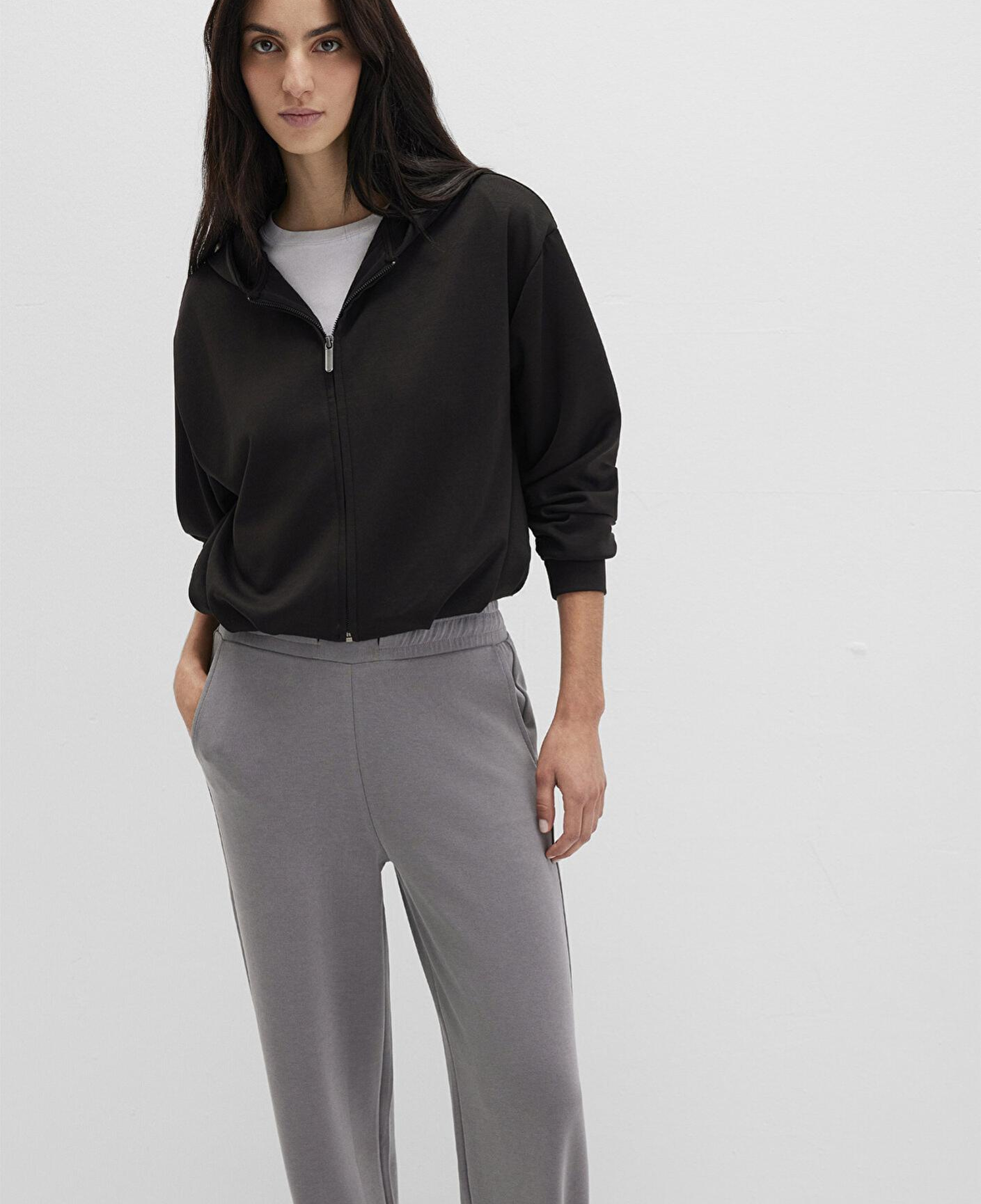 Mavi Fermuarlı (TENCEL™) Modal Siyah Sweatshirt 1S10489-900