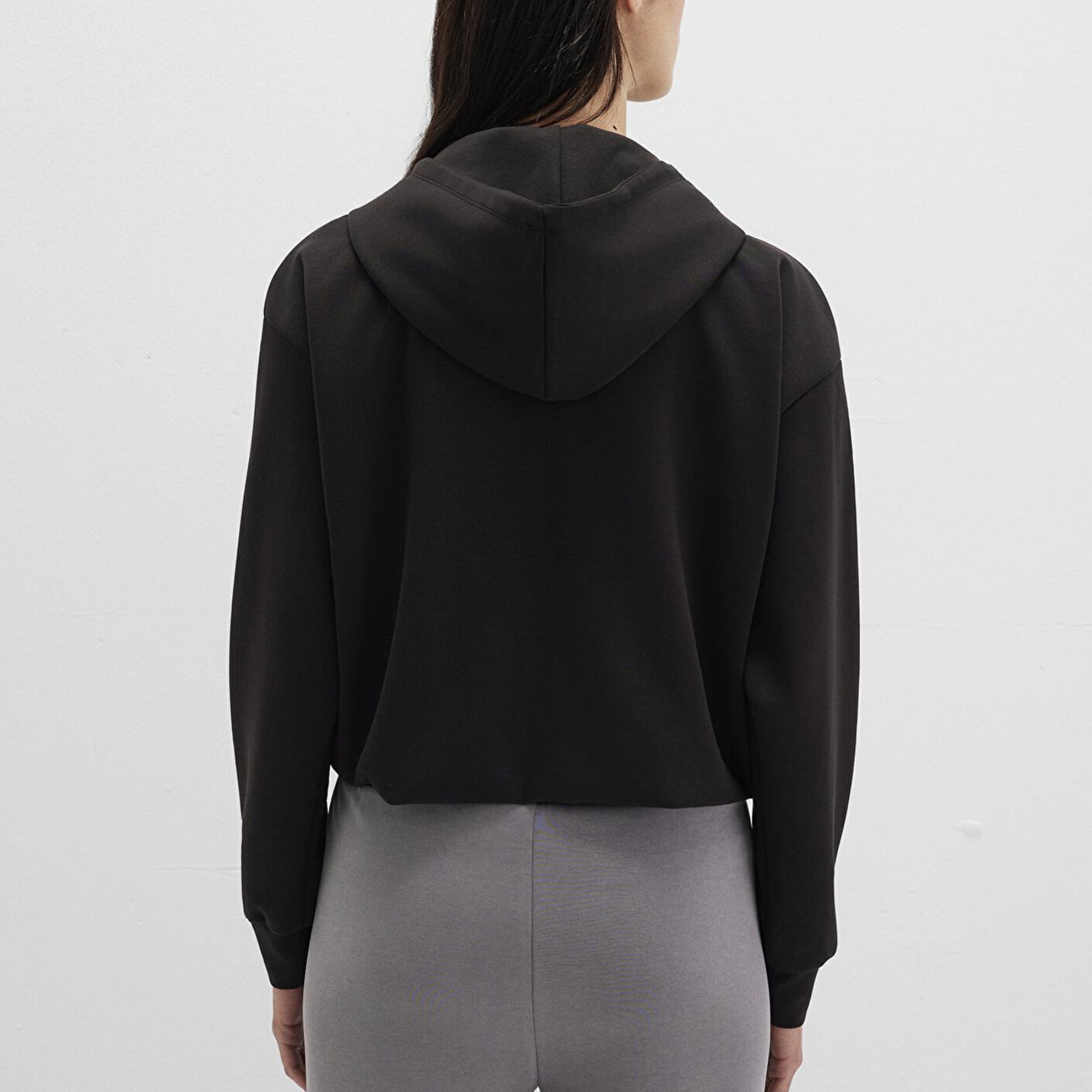 Mavi Fermuarlı (TENCEL™) Modal Siyah Sweatshirt 1S10489-900