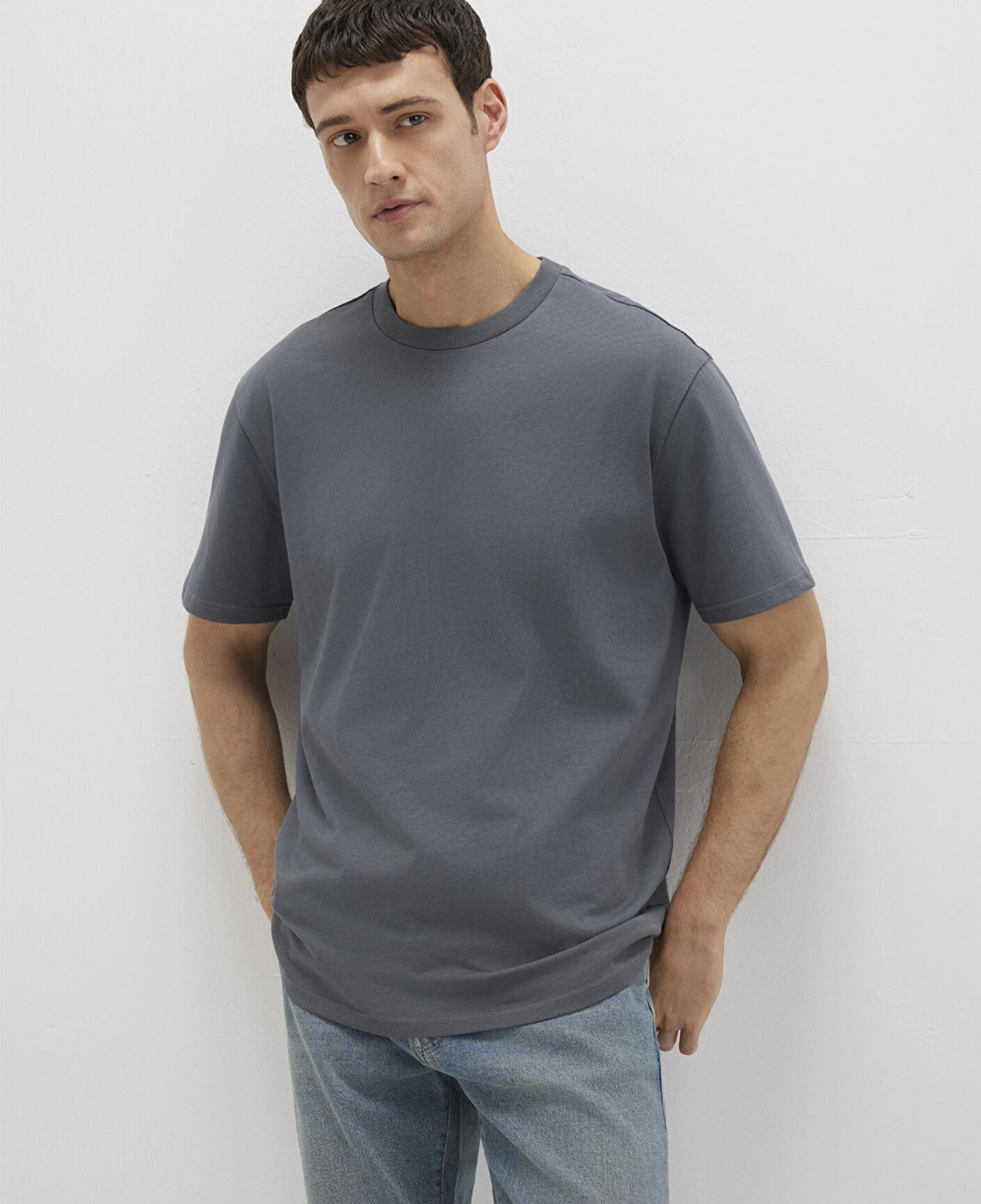 Mavi Bisiklet Yaka Antrasit Basic Tişört Loose Fit / Bol Rahat Kesim 0611596-80776