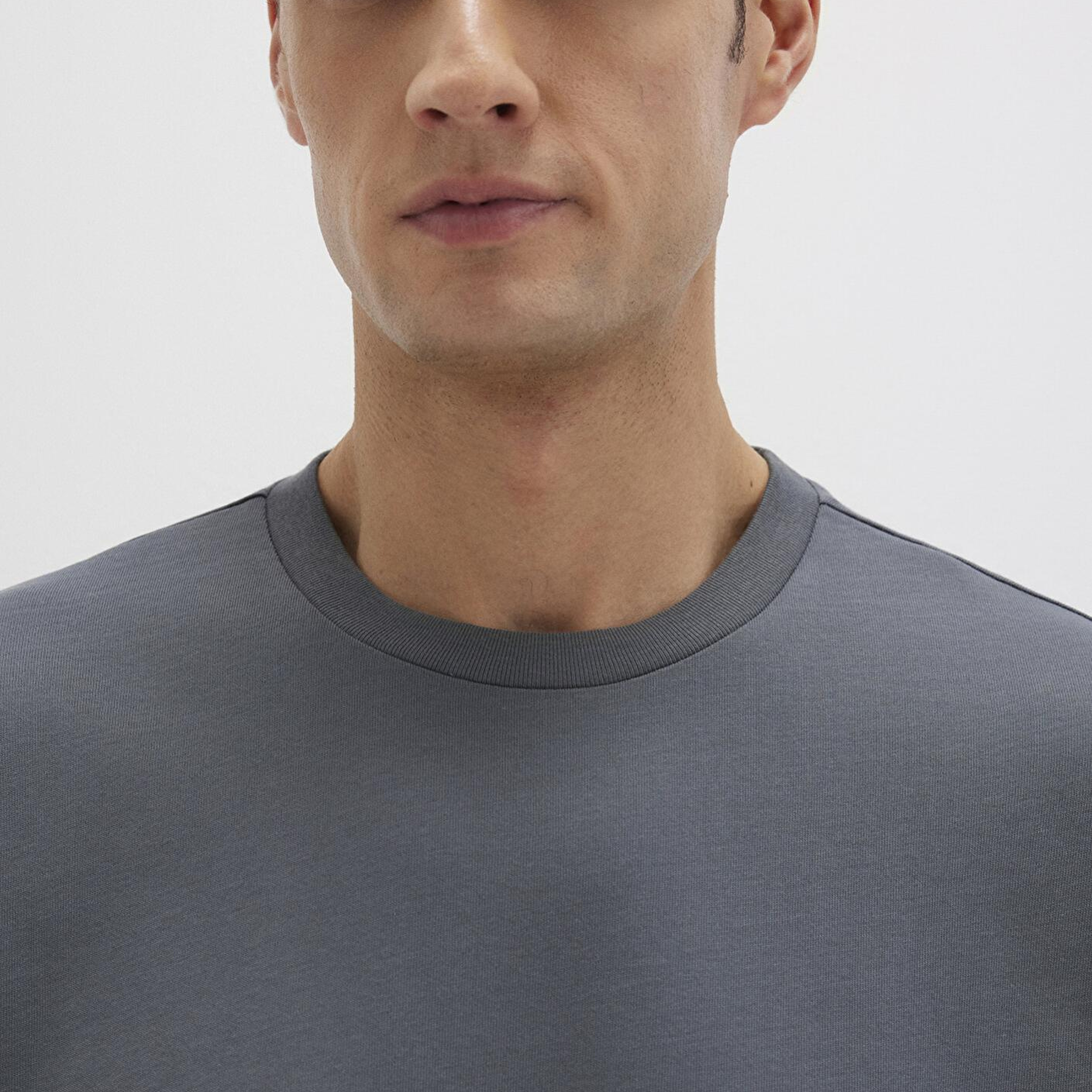 Mavi Bisiklet Yaka Antrasit Basic Tişört Loose Fit / Bol Rahat Kesim 0611596-80776