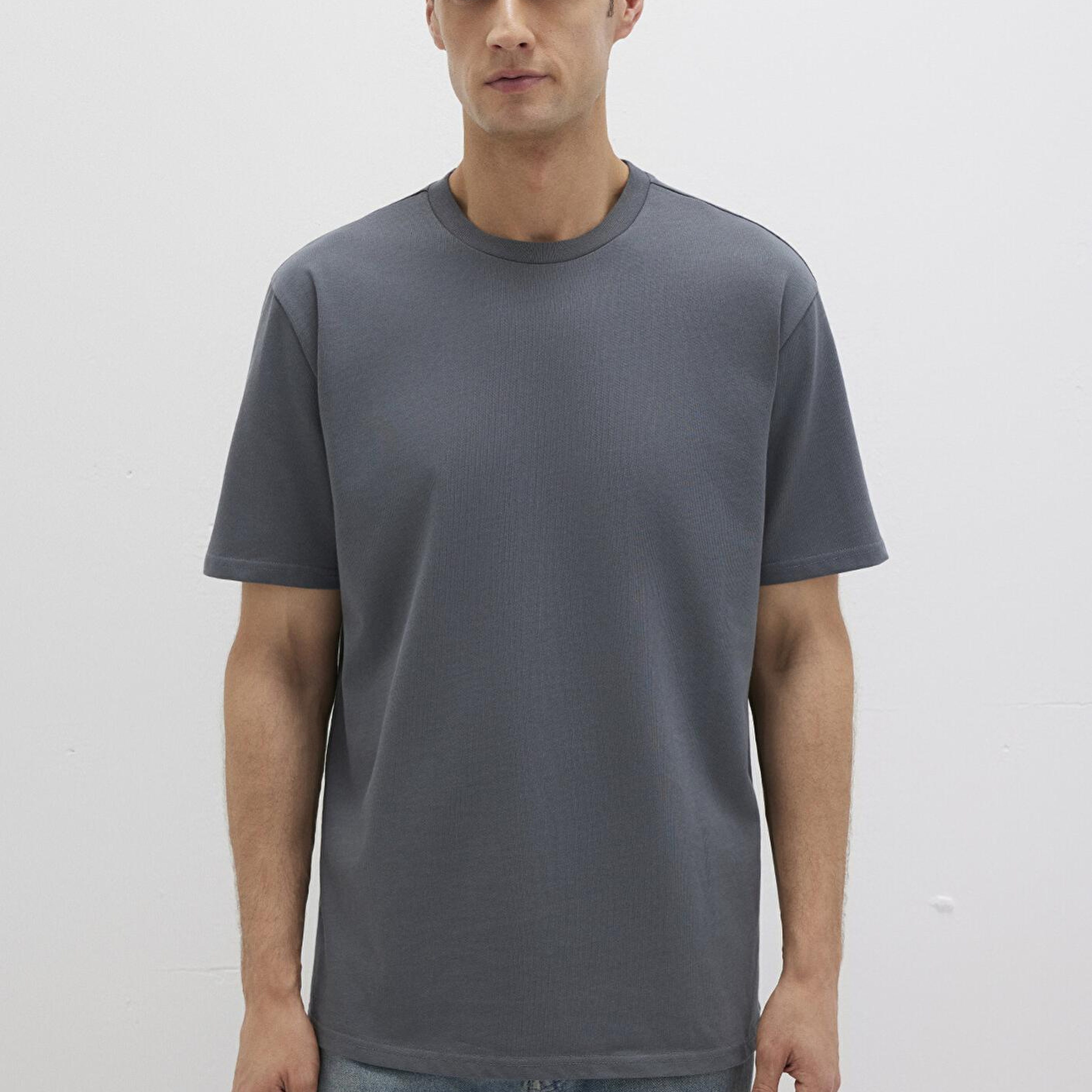 Mavi Bisiklet Yaka Antrasit Basic Tişört Loose Fit / Bol Rahat Kesim 0611596-80776