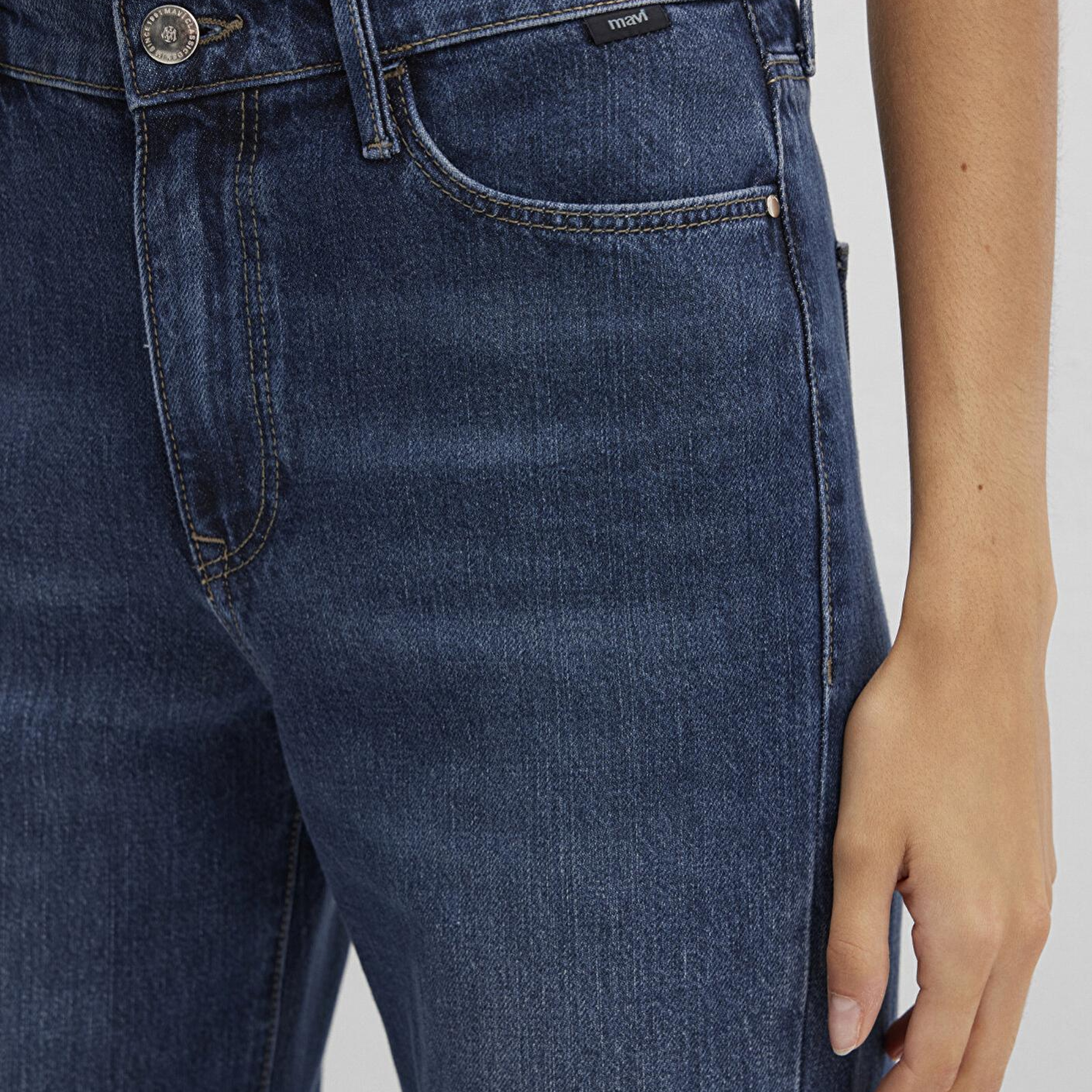Mavi Jane Classic Denim Gölgeli Koyu Mavi Jean Pantolon 1010917-91354