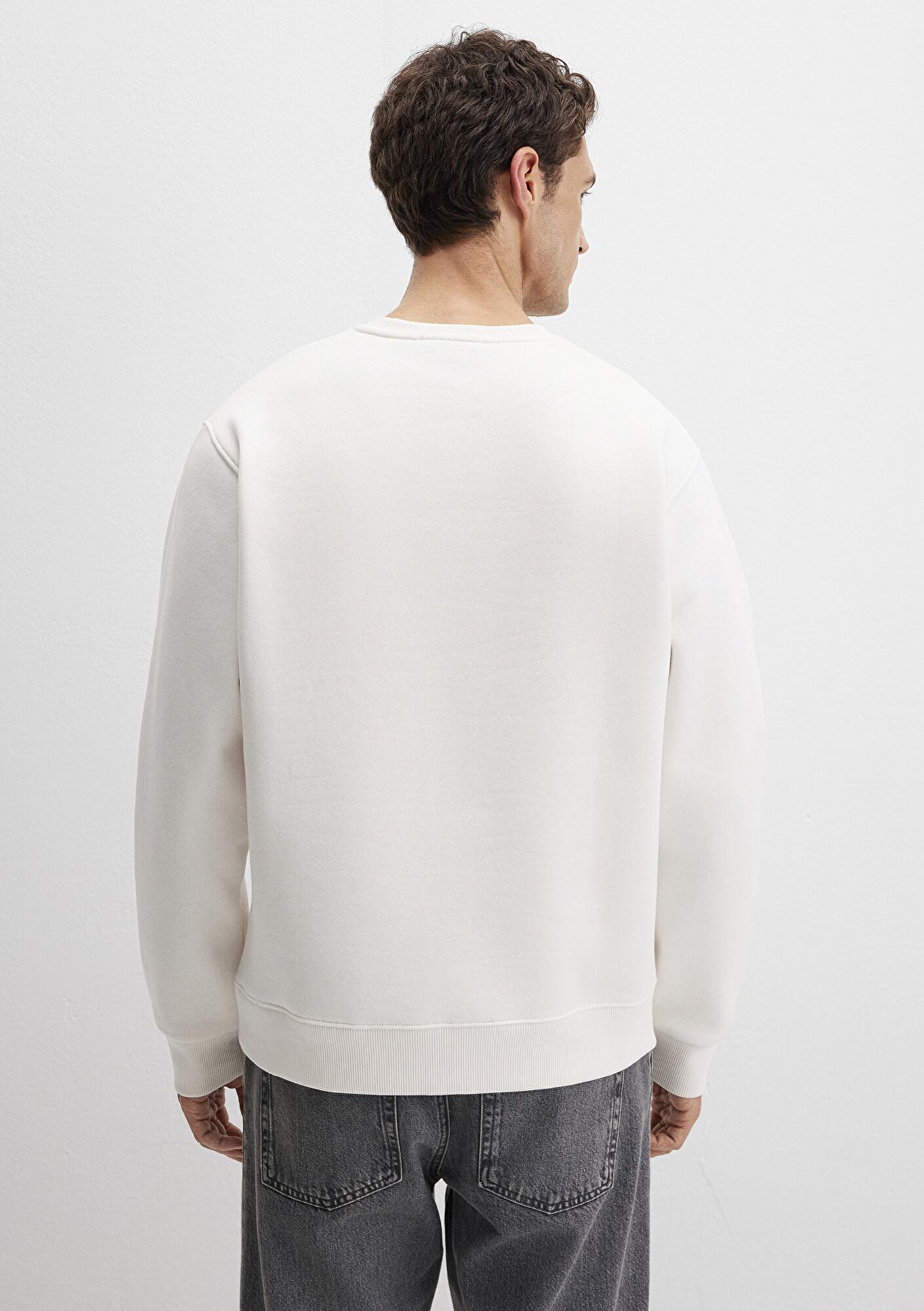 Mavi Chalet Nakışlı Ekru Sweatshirt 0S10484-70057