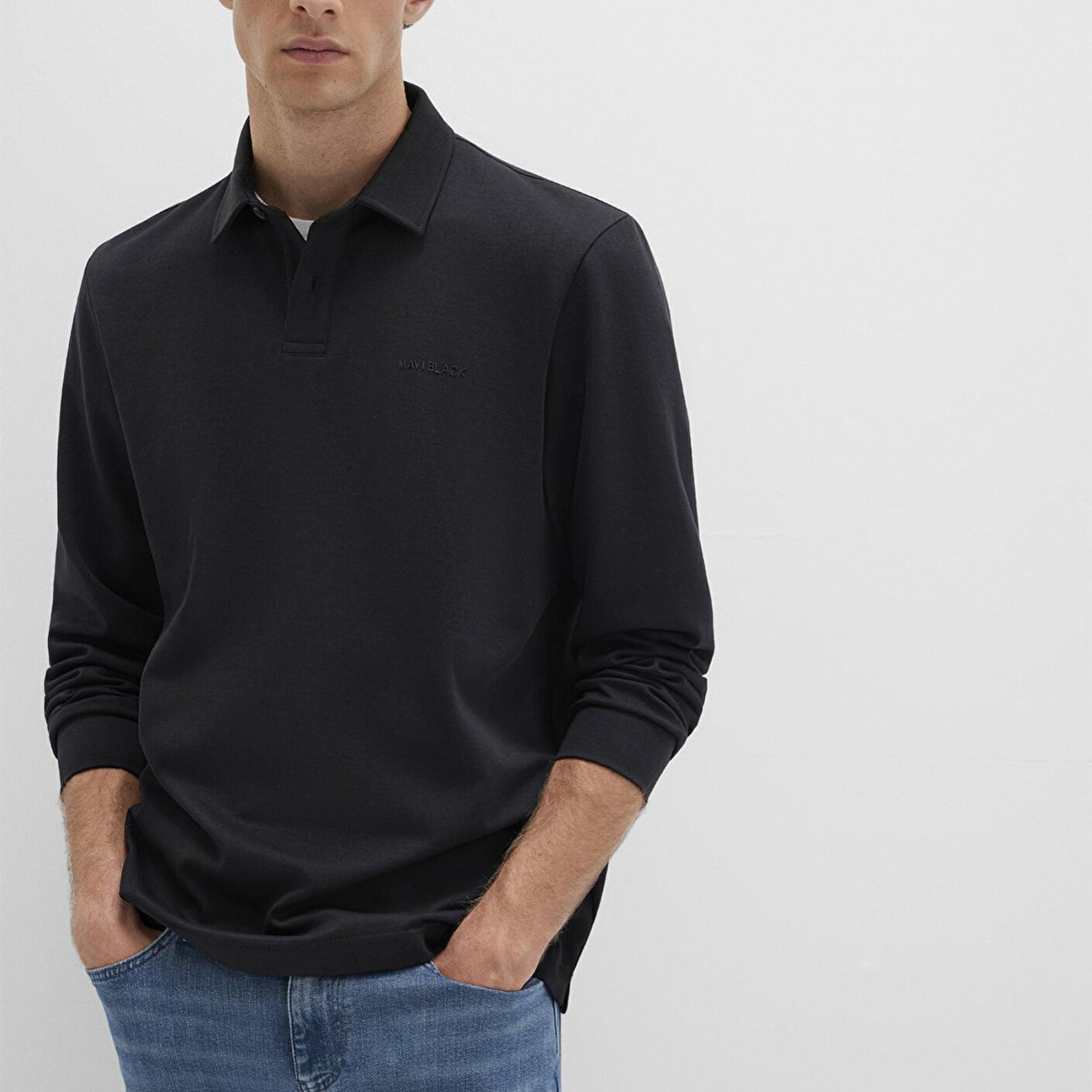 Mavi Düğme Detaylı Siyah Polo Tişört Regular Fit / Normal Kesim 0613043-900