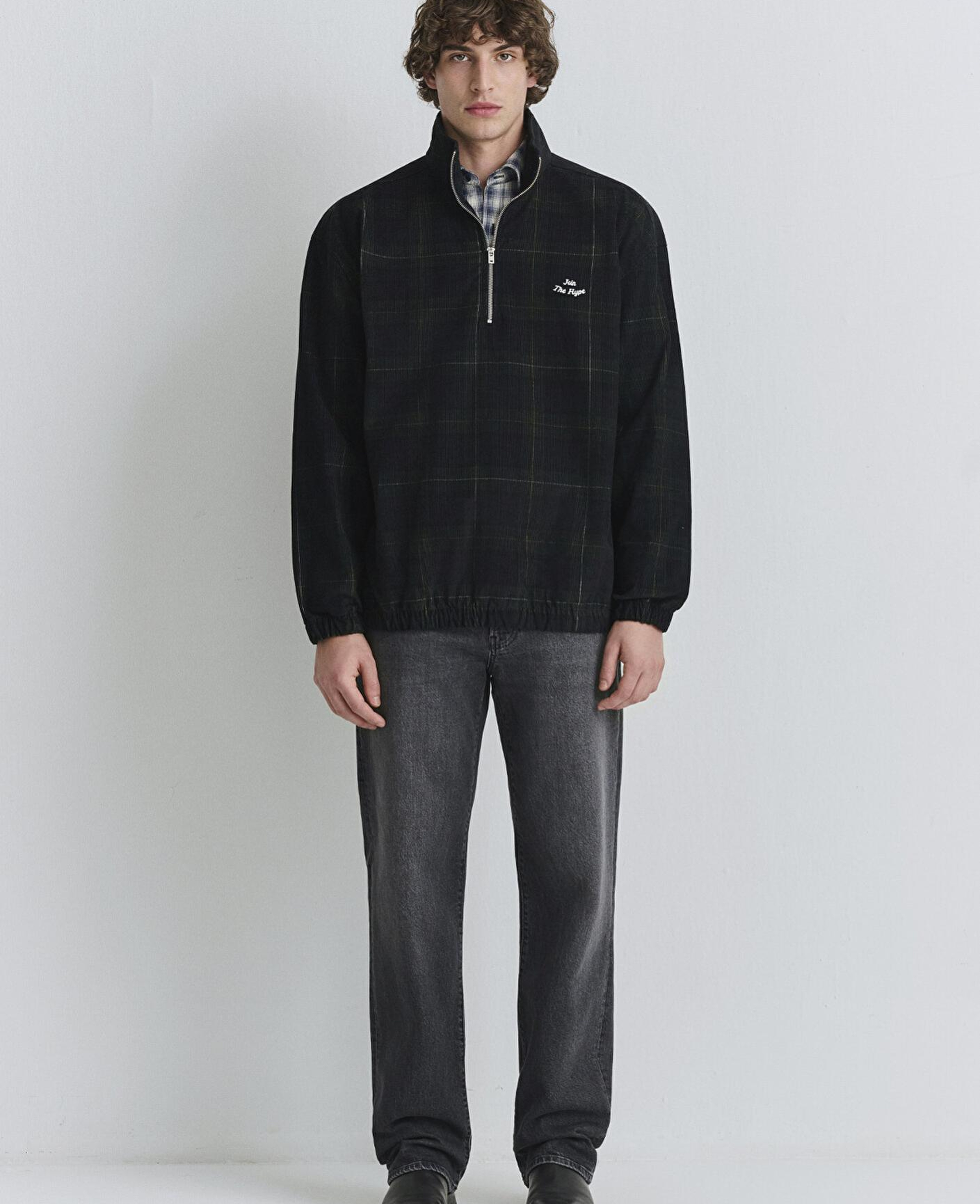 Mavi Yarı Fermuarlı Kareli Siyah Sweatshirt 0211777-91298