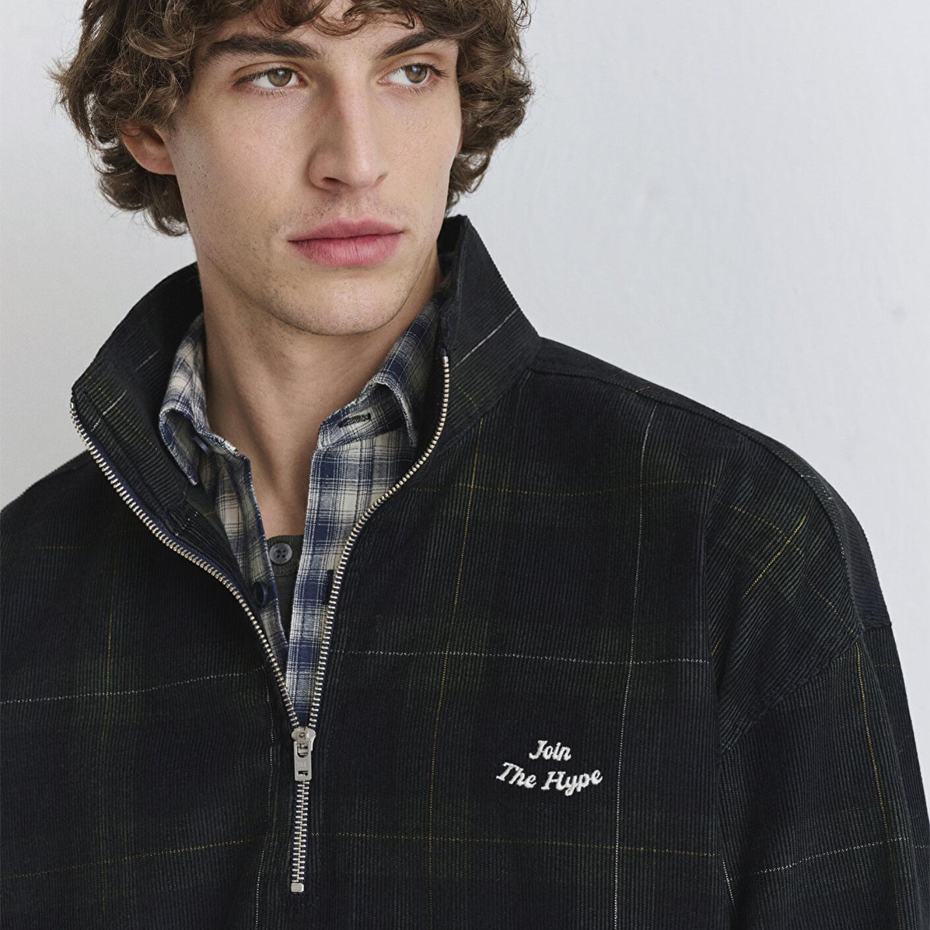 Mavi Yarı Fermuarlı Kareli Siyah Sweatshirt 0211777-91298