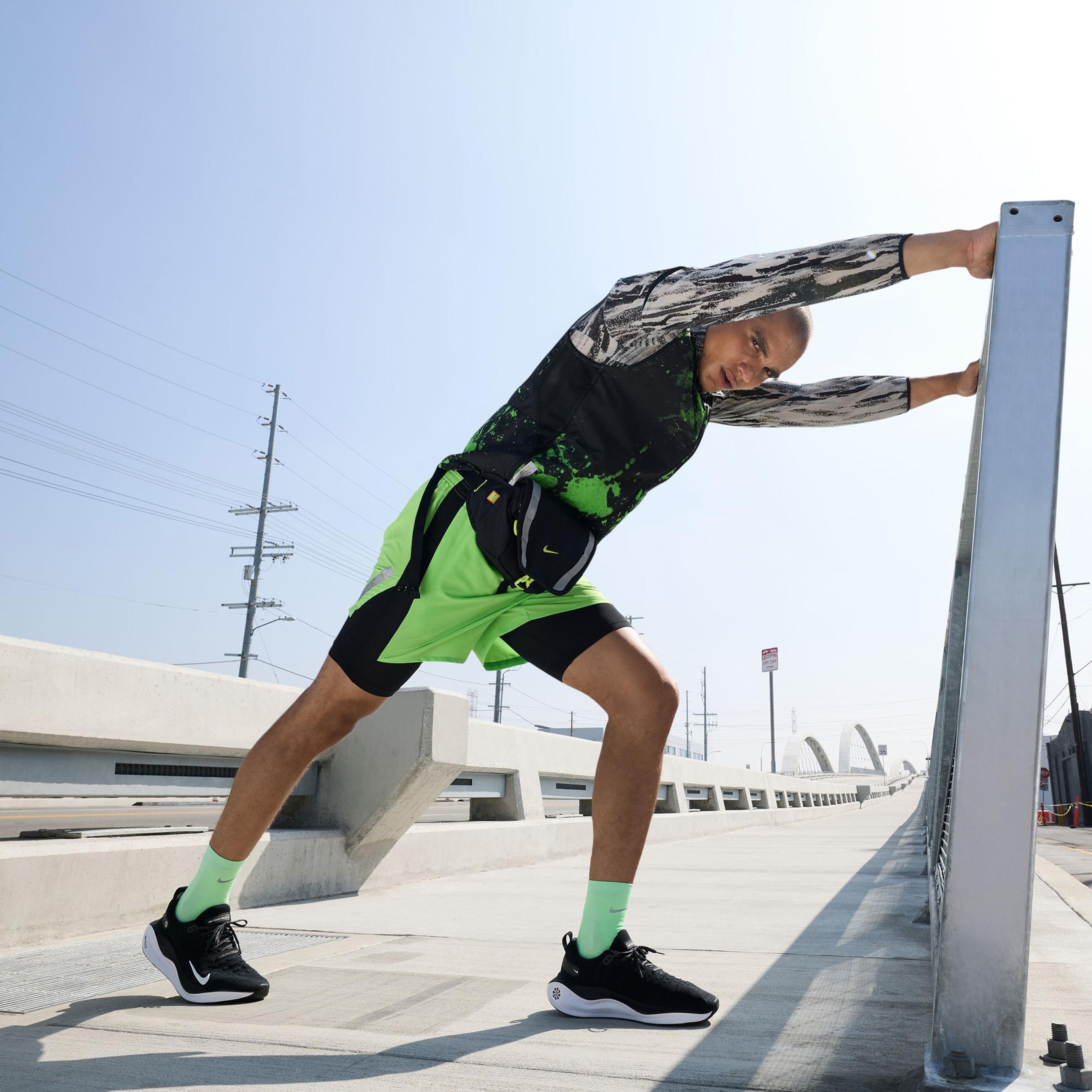 Nike Infinity Run 4 Erkek Siyah Spor Ayakkabı