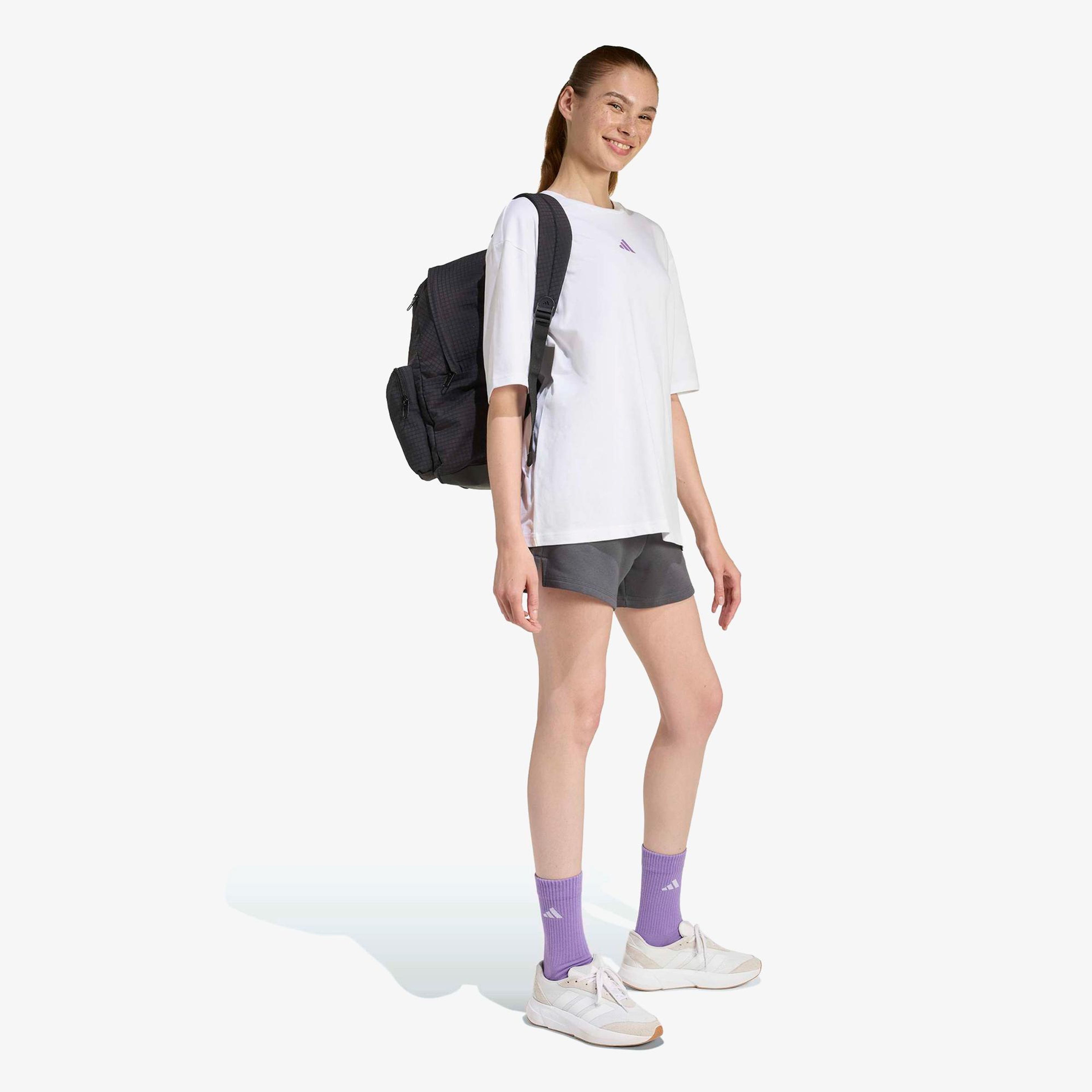 adidas Soft Sports Graphic Kadın Beyaz T-Shirt