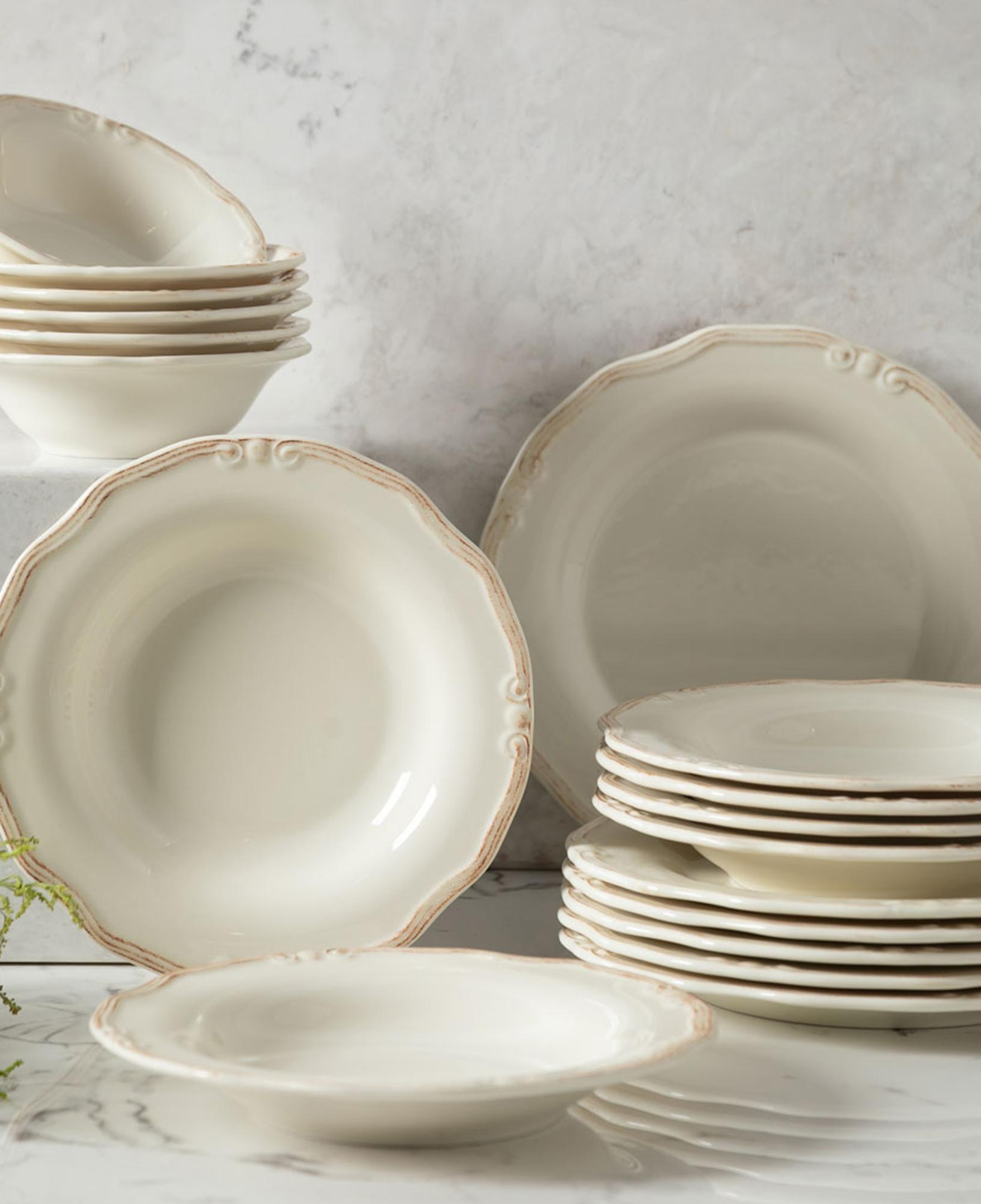 EKRU 18 PARÇA PORSELEN YEMEK TAKIMI