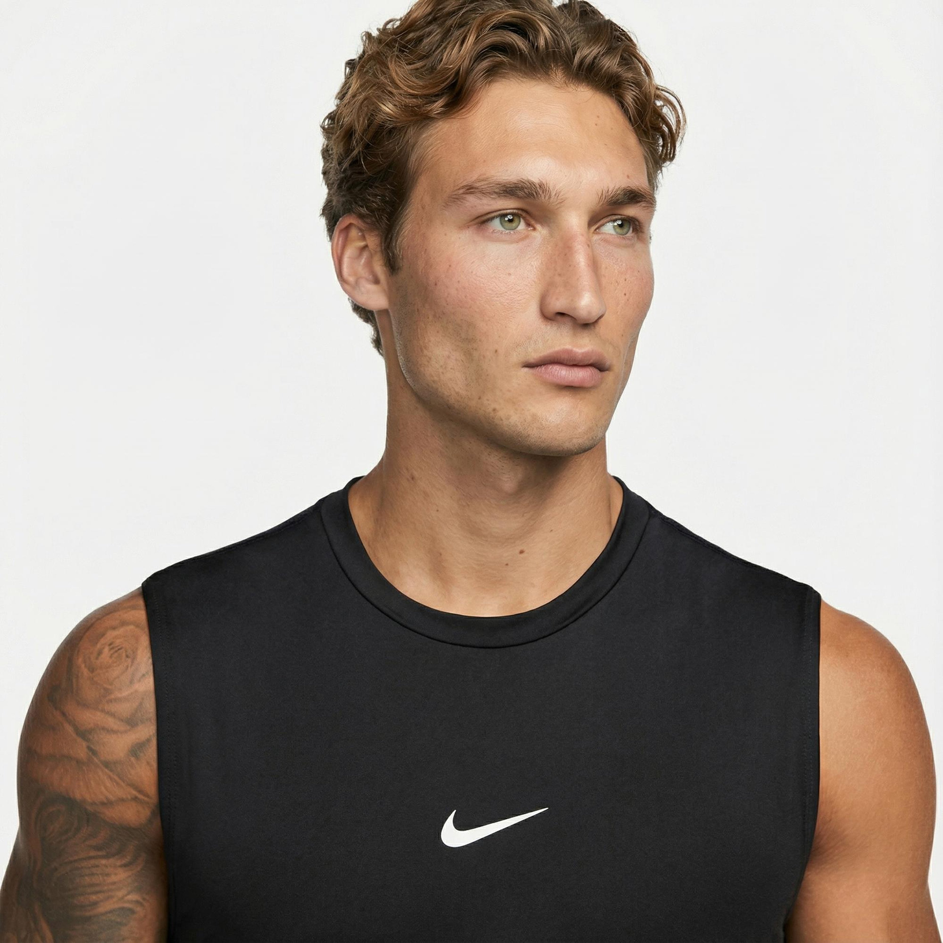 Nike Dri-Fit Top Tight Erkek Siyah Kolsuz T-Shirt