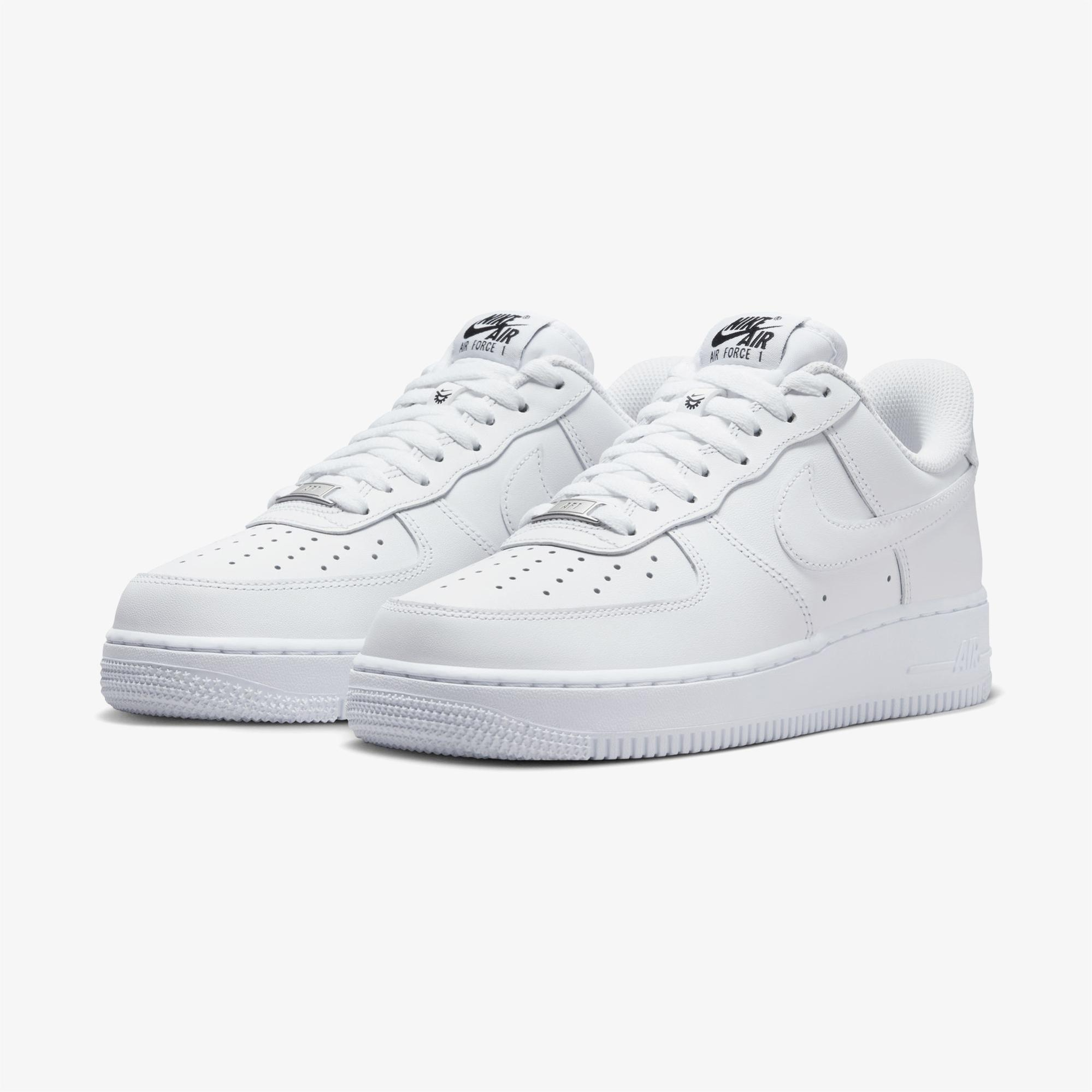Nike Air Force 1 '07 Flyease Kadın Beyaz Spor Ayakkabı