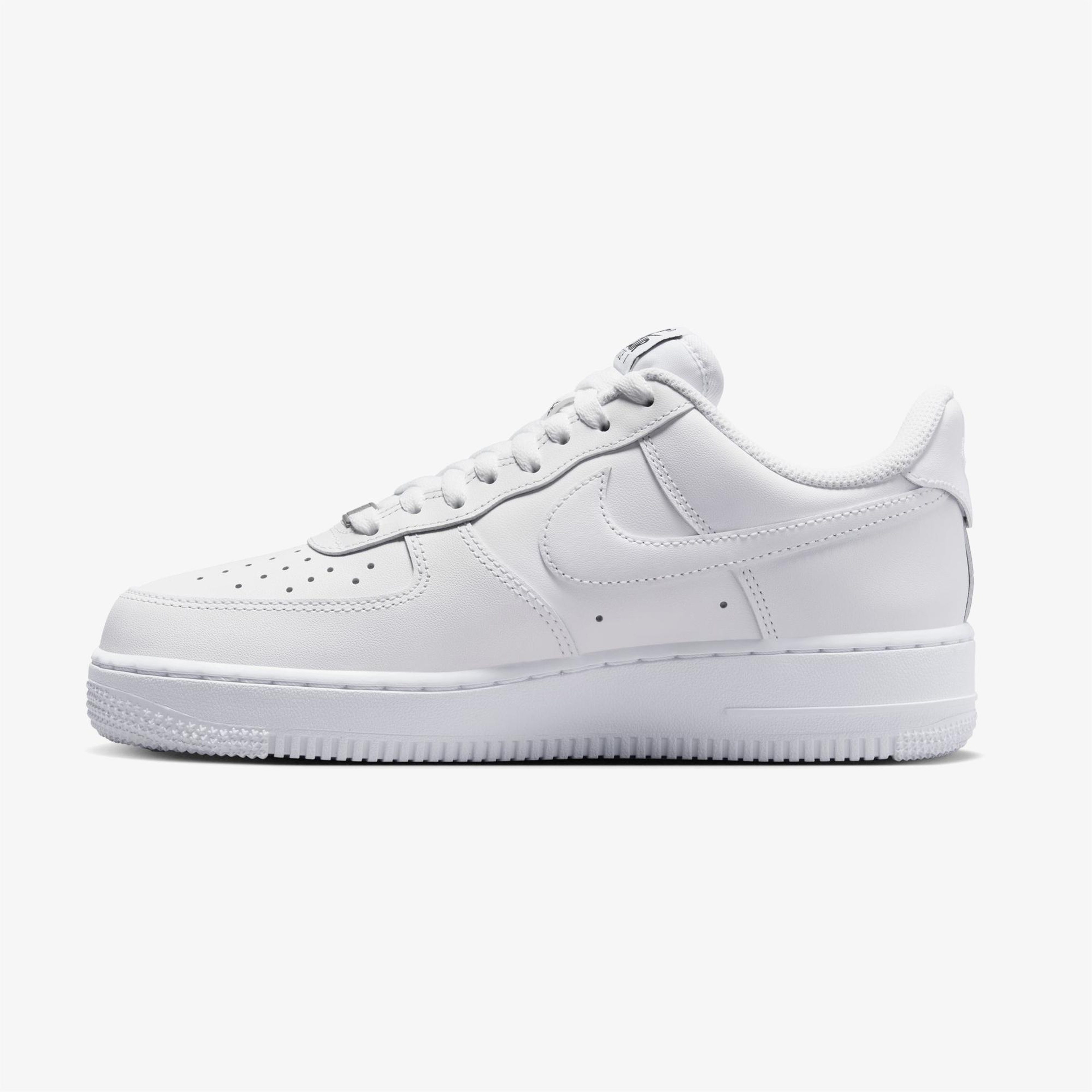 Nike Air Force 1 '07 Flyease Kadın Beyaz Spor Ayakkabı