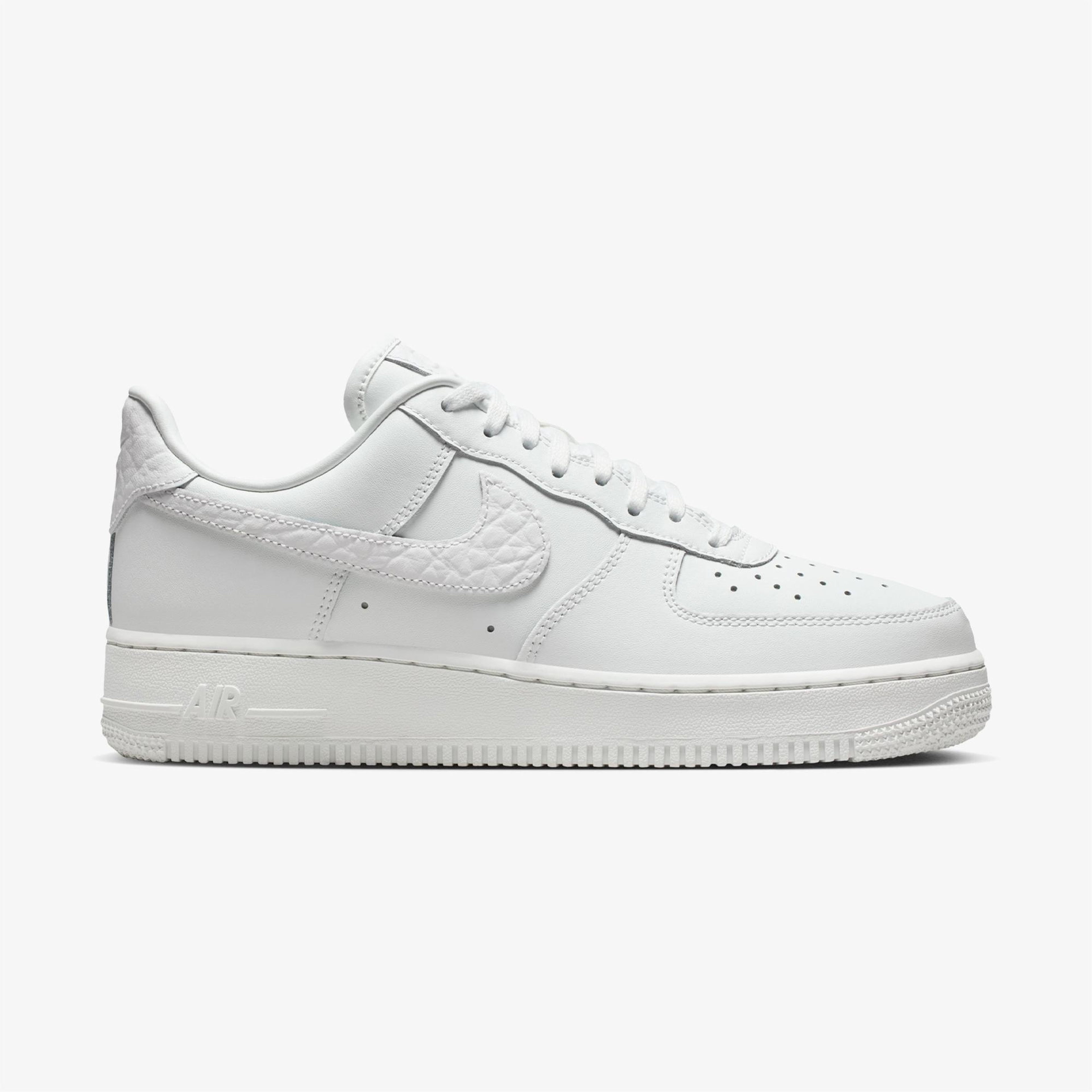 Nike Air Force 1 '07 Low Kadın Beyaz Spor Ayakkabı