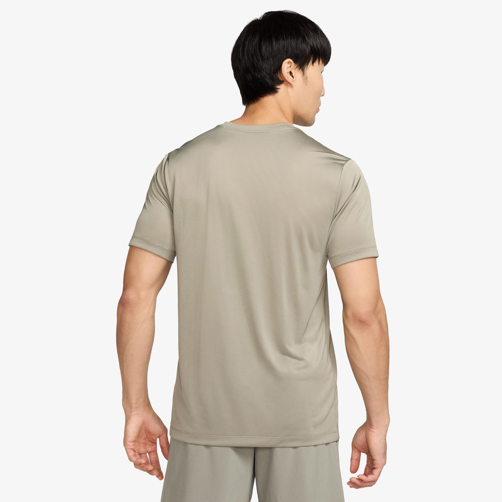 Nike Dri-Fit Legend Erkek Haki T-Shirt
