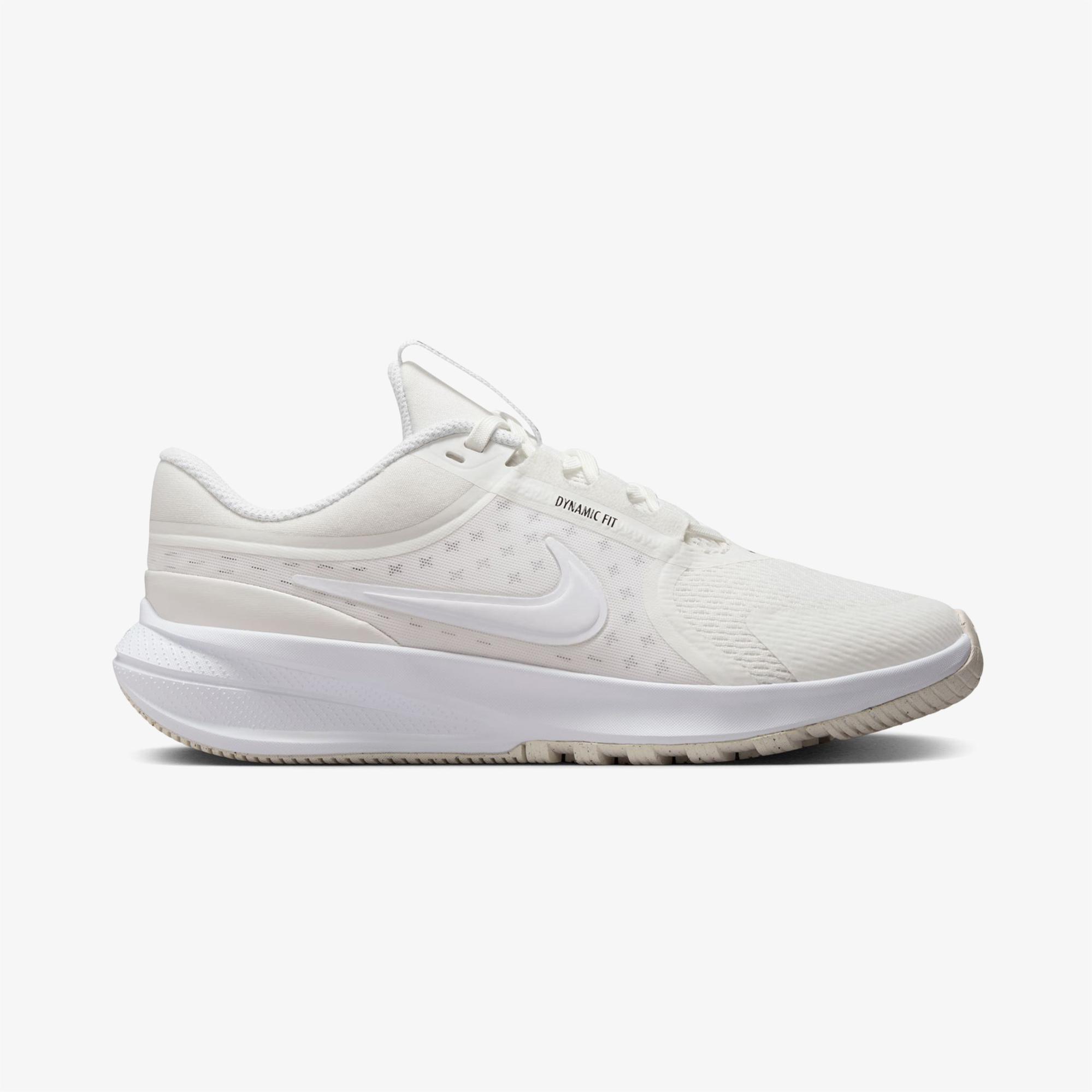 Nike Star Runner 5 Beyaz Koşu Ayakkabısı