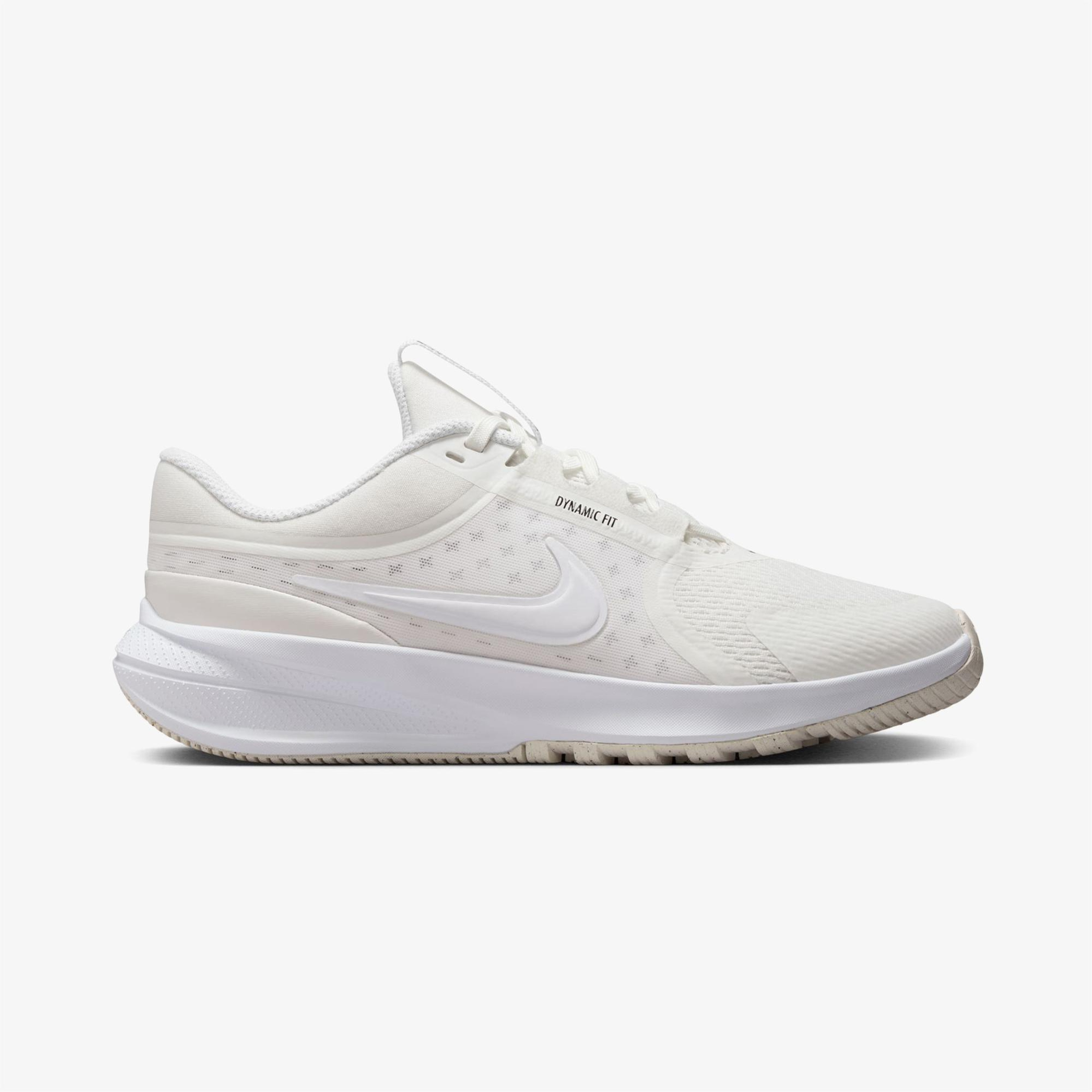 Nike Star Runner 5 Beyaz Koşu Ayakkabısı