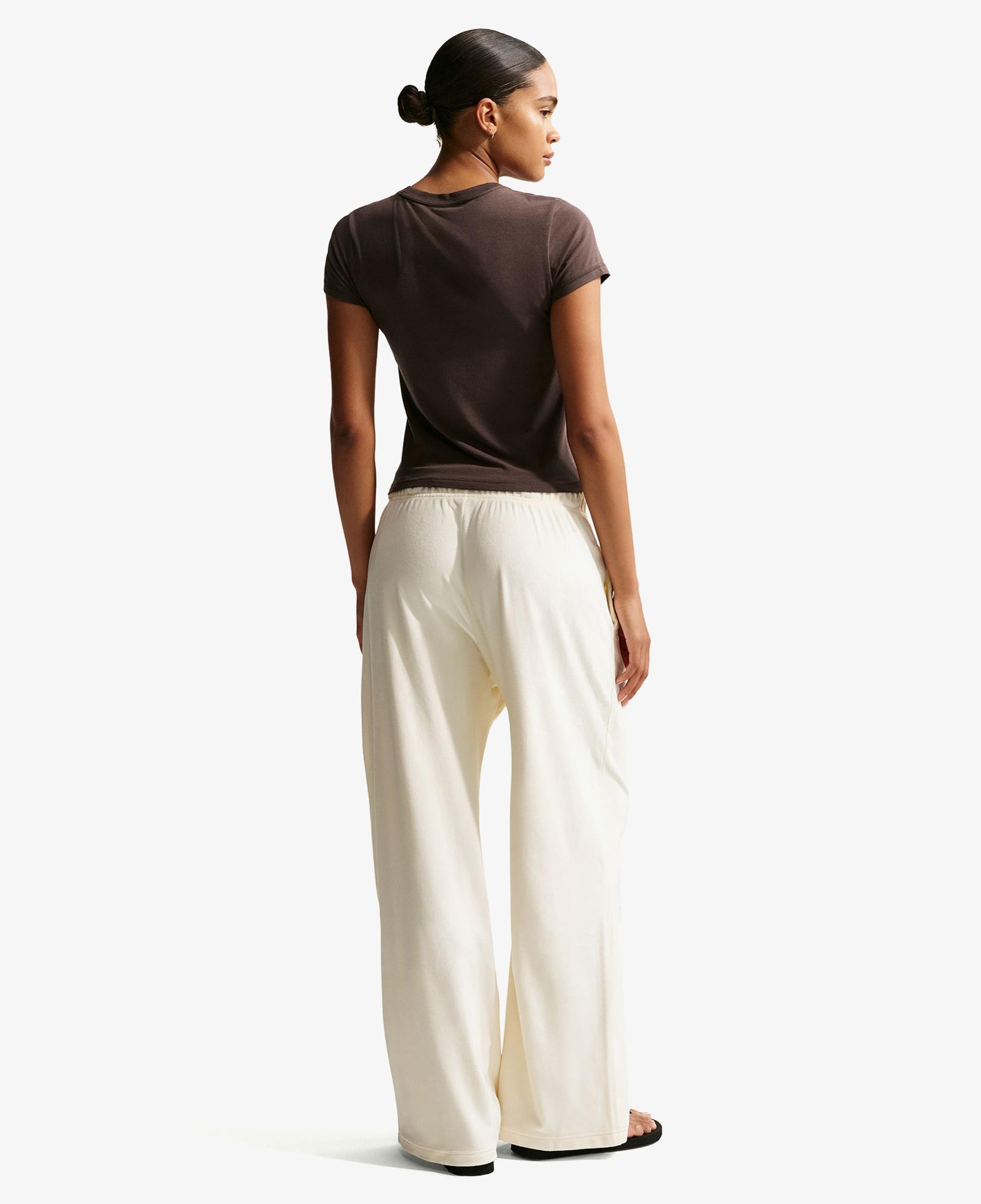 Nike Sportswear Kadın Kahverengi Crop T-Shirt