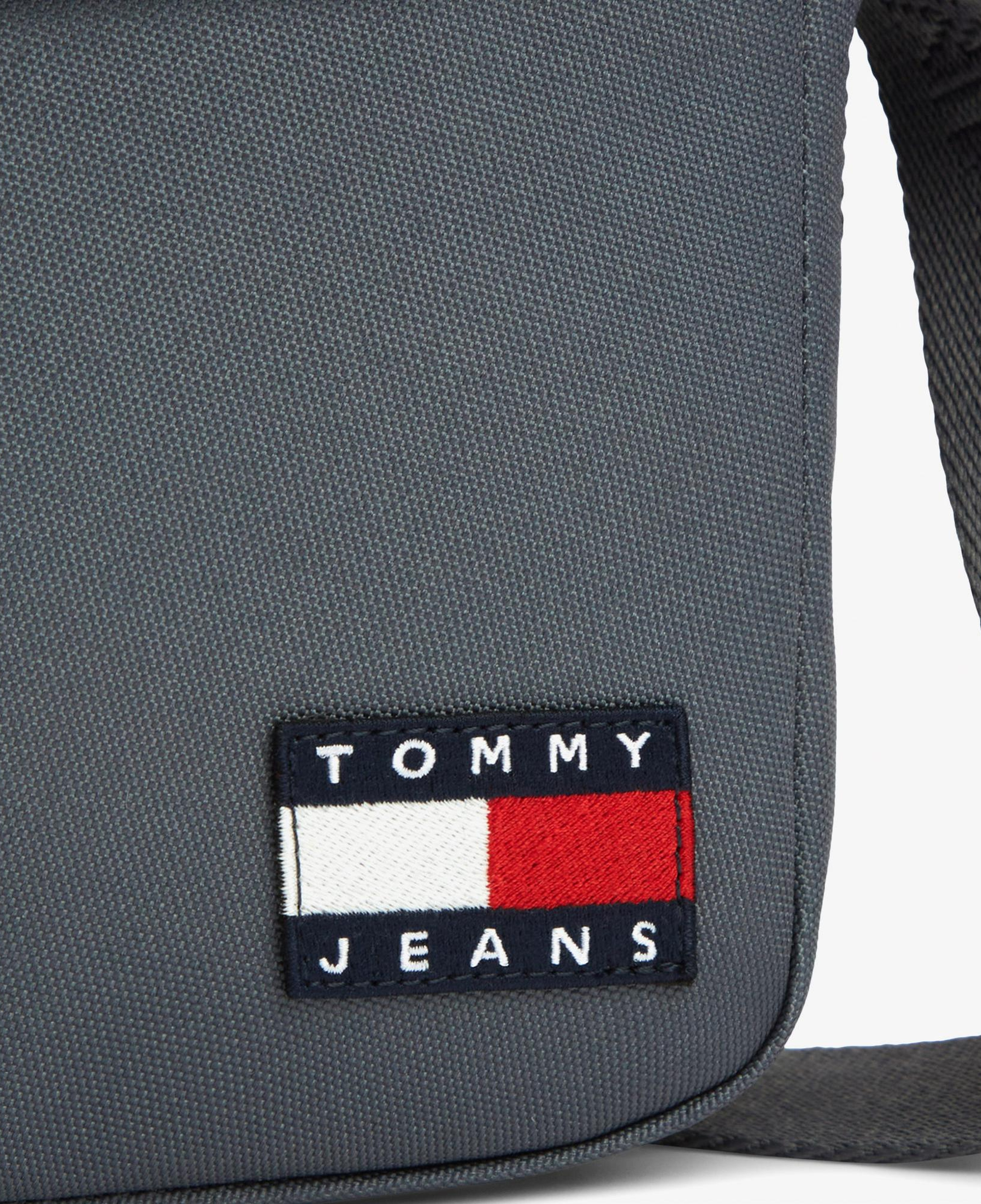 Tommy Hilfiger Essential Daily Erkek Gri Çapraz Çanta