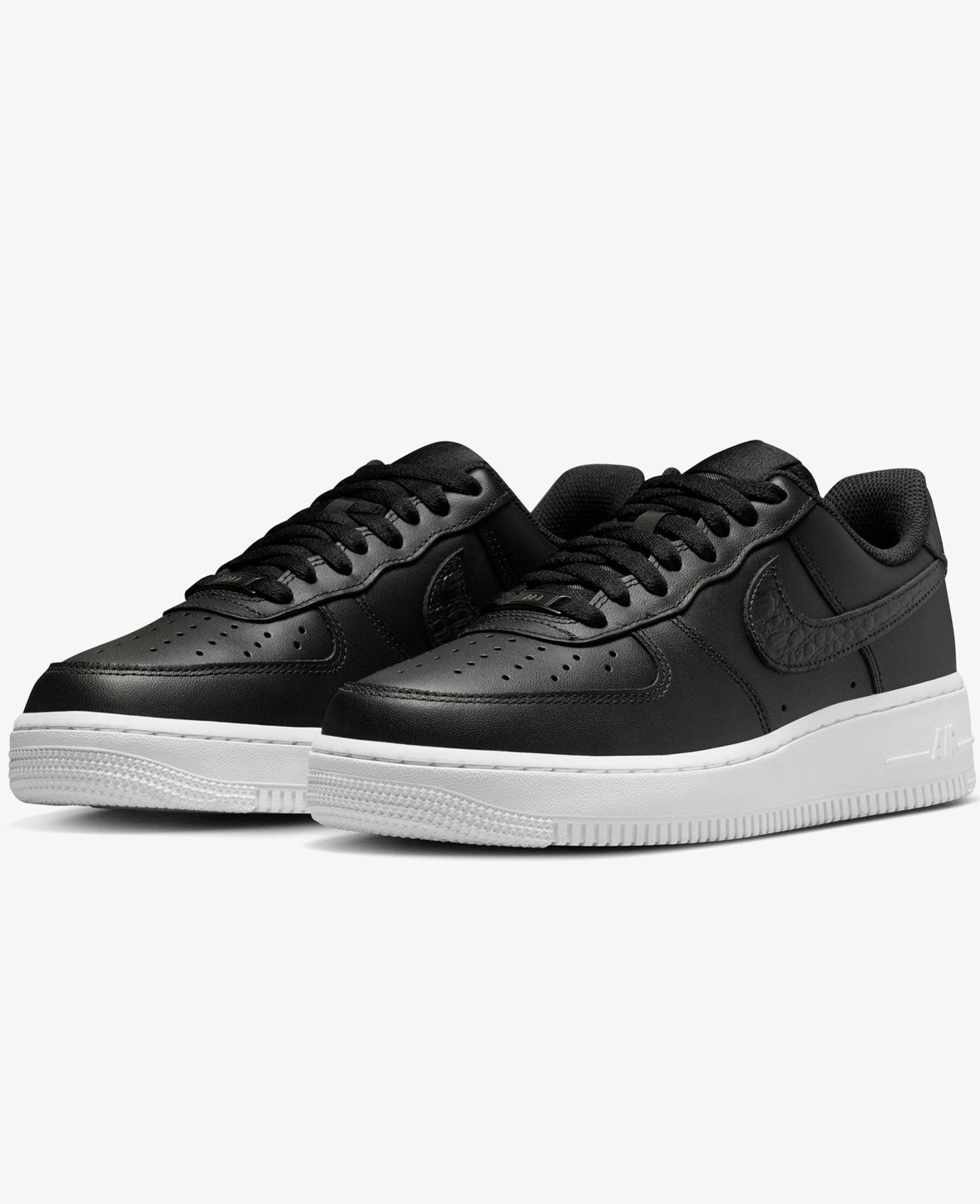 Nike Air Force 1 '07 SE Kadın Siyah Spor Ayakkabı
