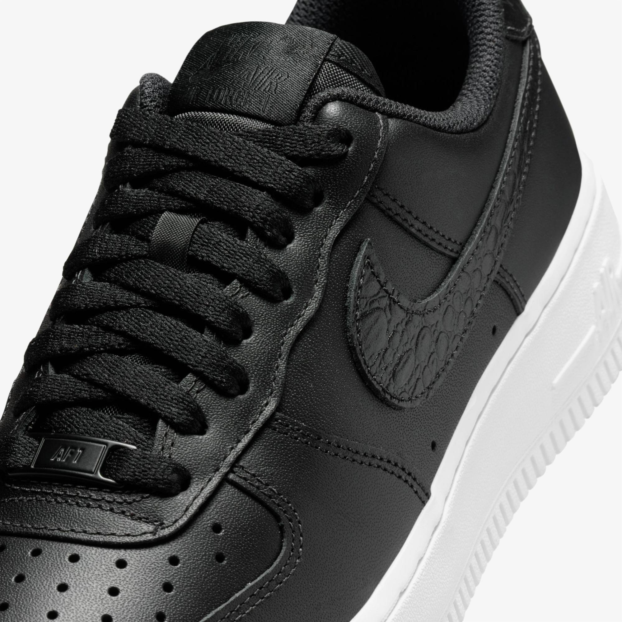 Nike Air Force 1 '07 SE Kadın Siyah Spor Ayakkabı