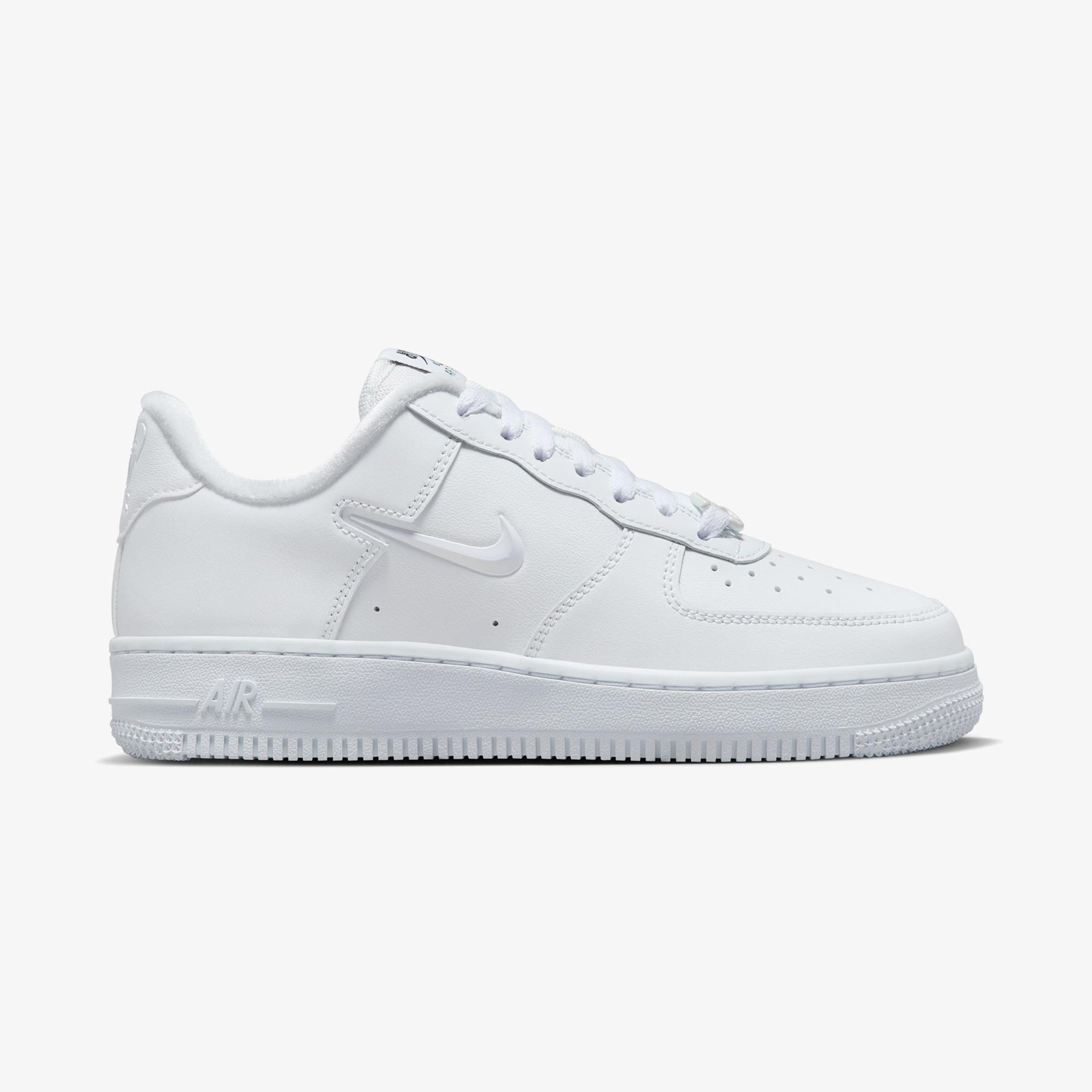 Nike Air Force 1 '07 Kadın Beyaz Spor Ayakkabı