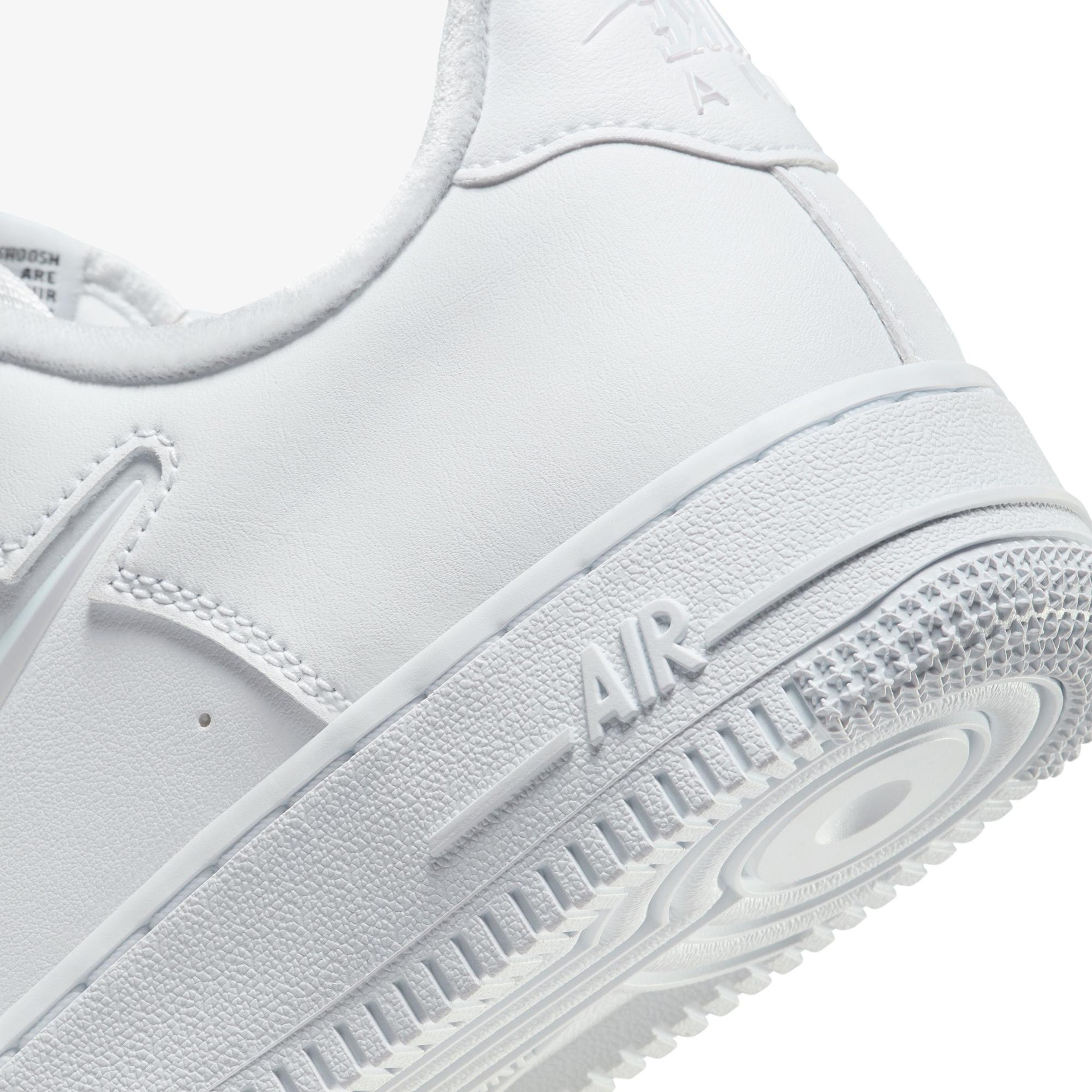 Nike Air Force 1 '07 Kadın Beyaz Spor Ayakkabı