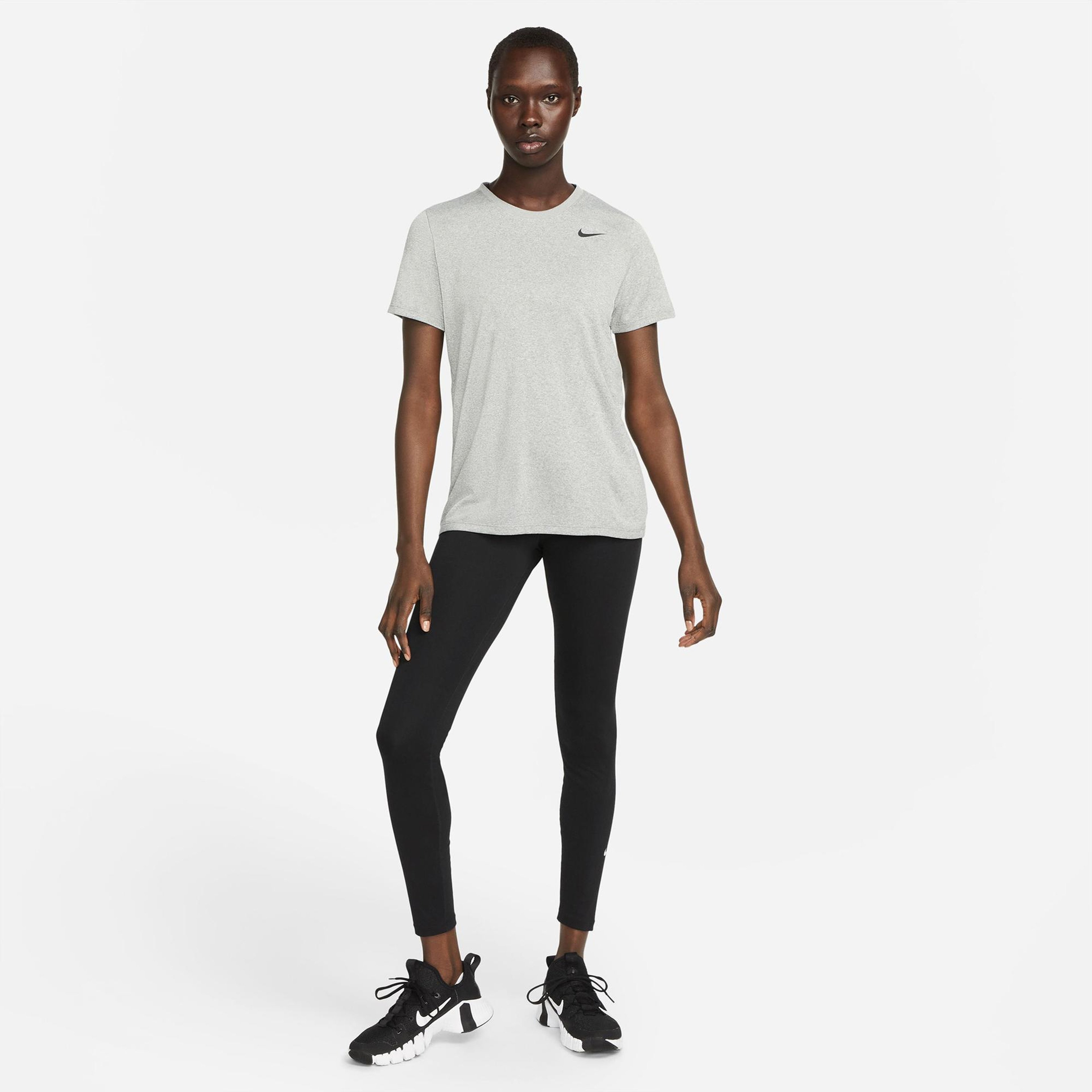 Nike Dri-Fit Kadın Gri T-Shirt