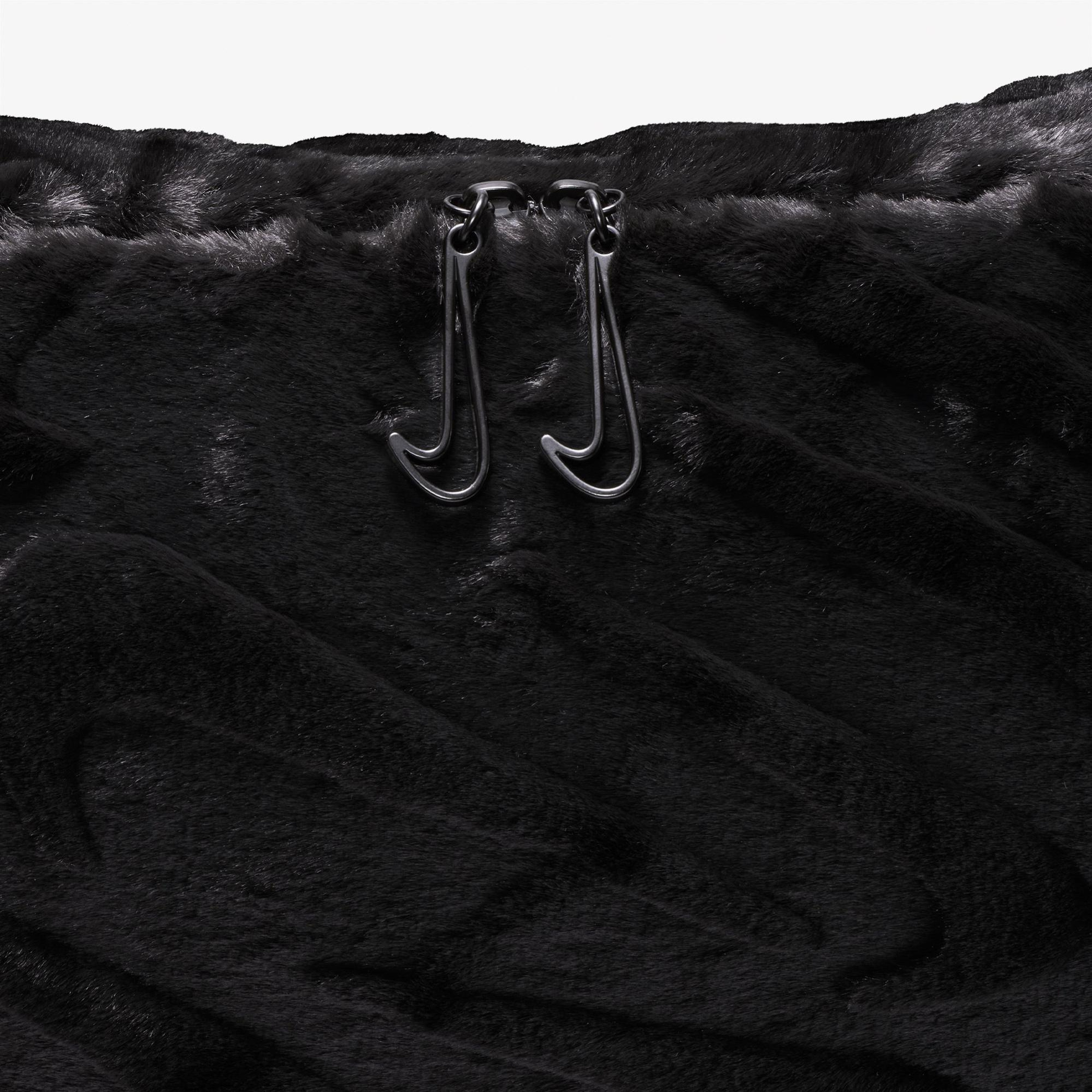 Nike Sportswear Suni Kürklü Slouchy Kadın Siyah El Çantası