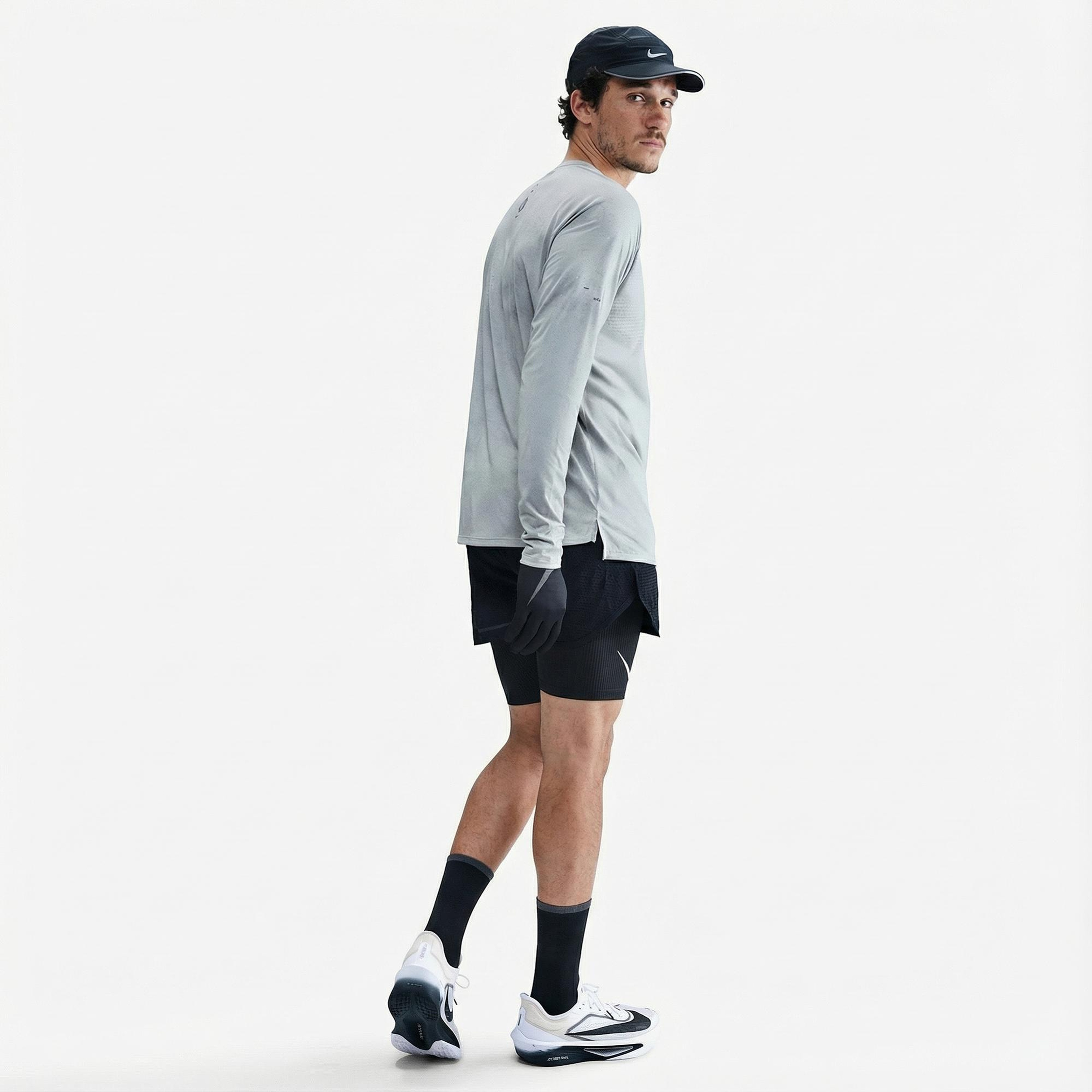 Nike Dri-Fit Stride Erkek Gri Uzun Kollu T-Shirt