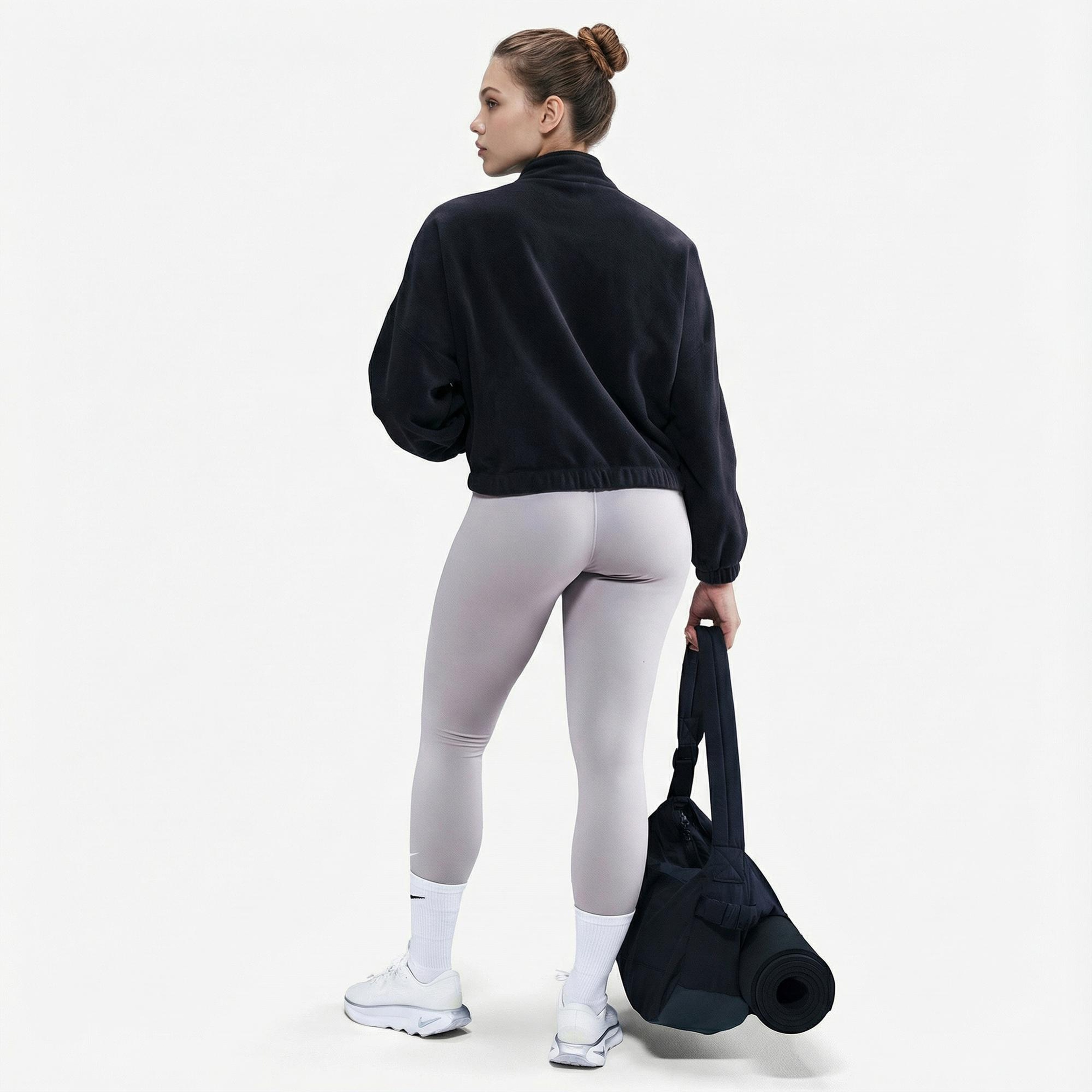 Nike One Therma-Fit Polar Kadın Siyah Sweatshirt