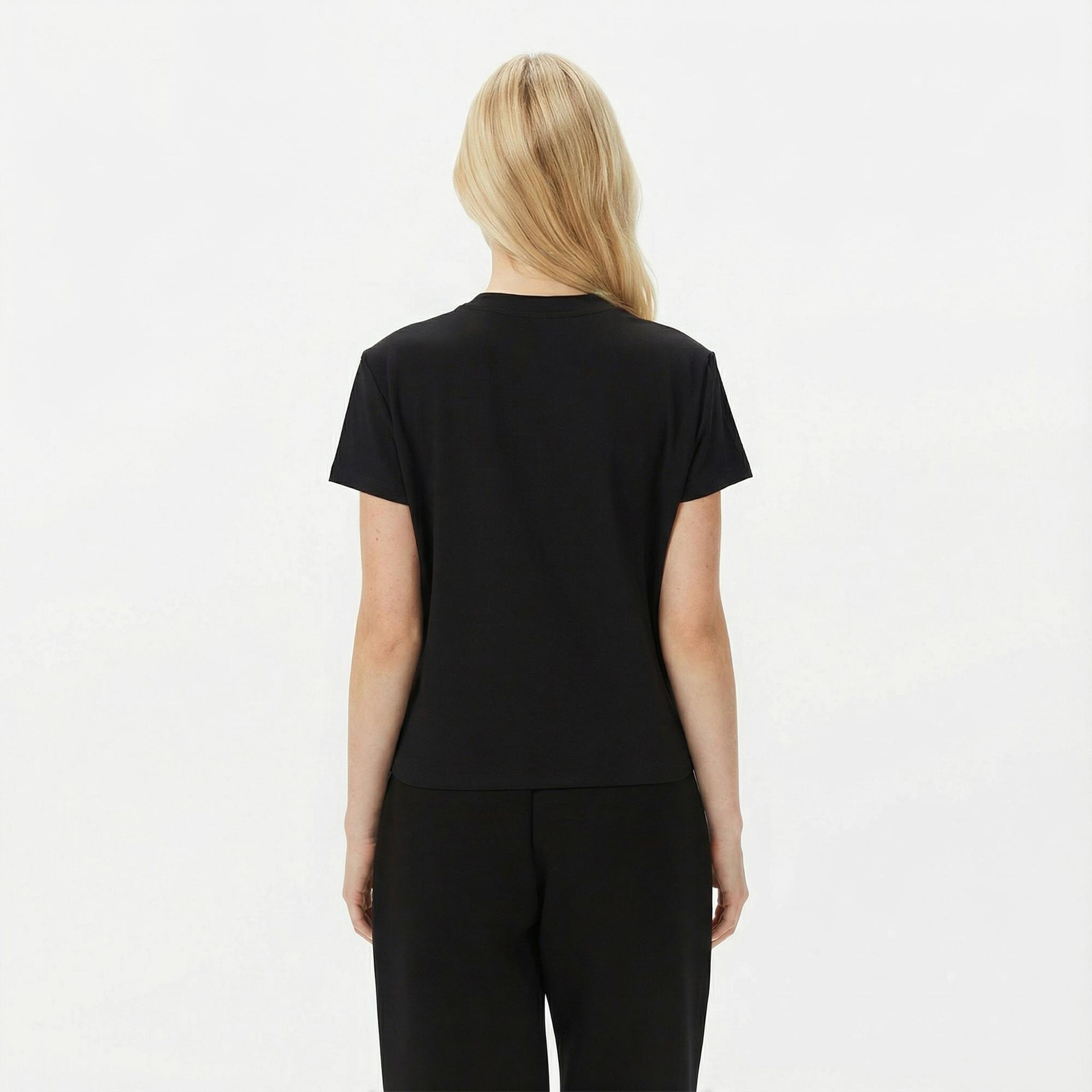 Guess Mock Slim Fit Kadın Siyah T-Shirt