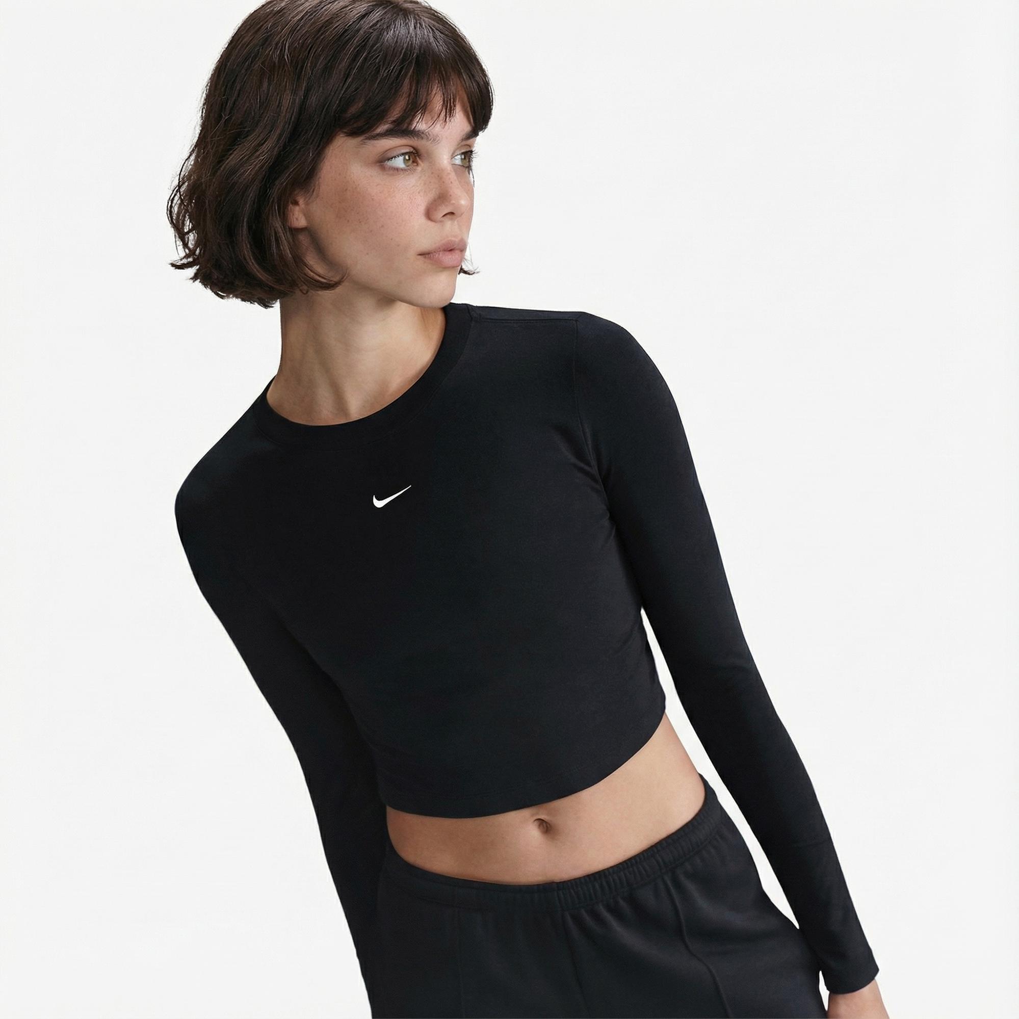 Nike Sportswear Chill Knit Kadın Siyah T-Shirt